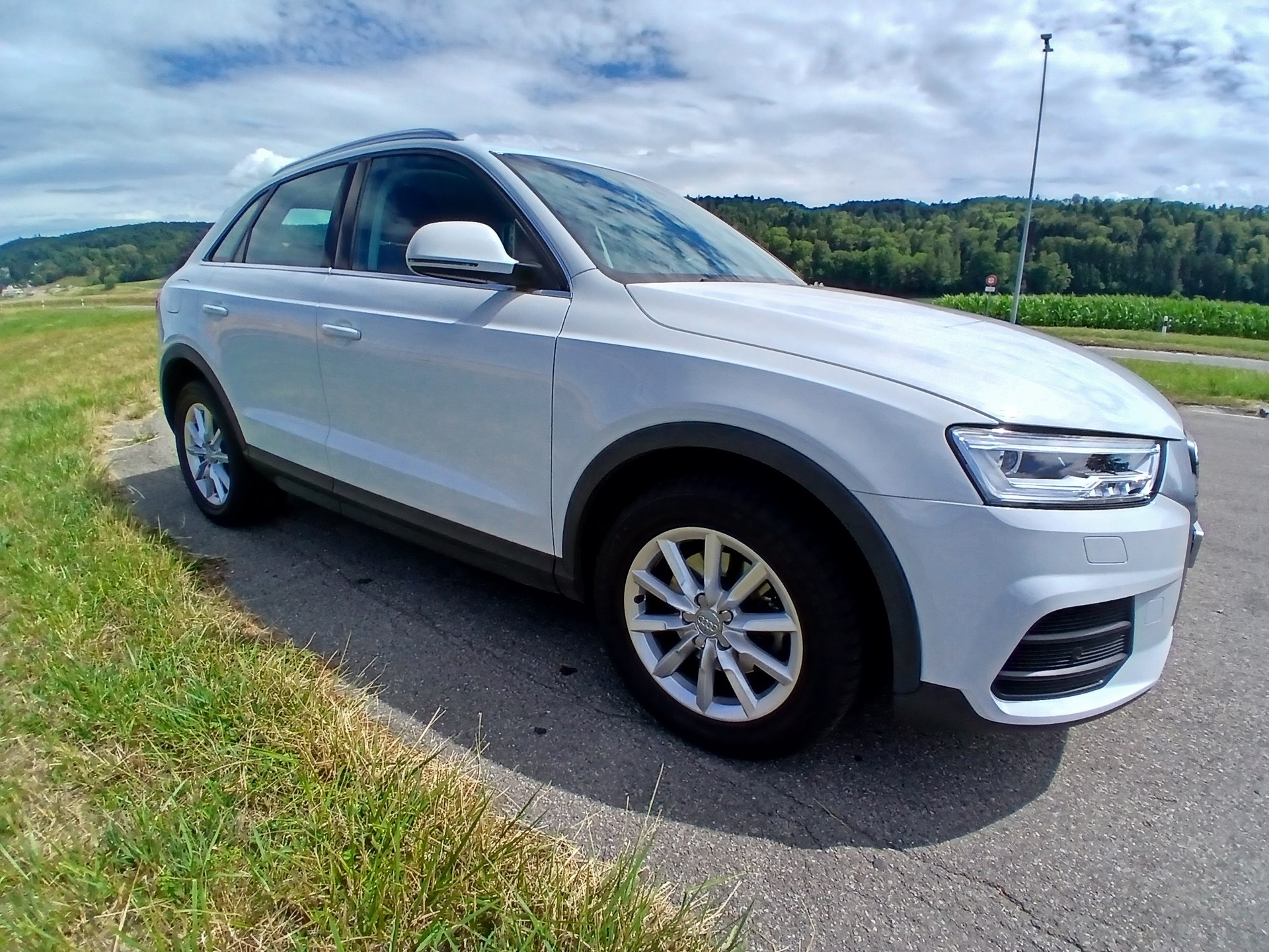 AUDI Q3 2.0 TDI quattro S-tronic-image-6