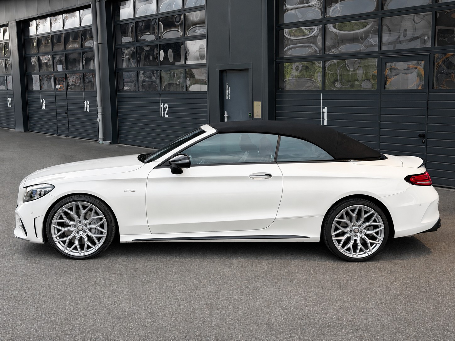 MERCEDES-BENZ C 43 Cabriolet AMG 4Matic | Burmester | ACC | Totwinkel | Ambiente-image-2