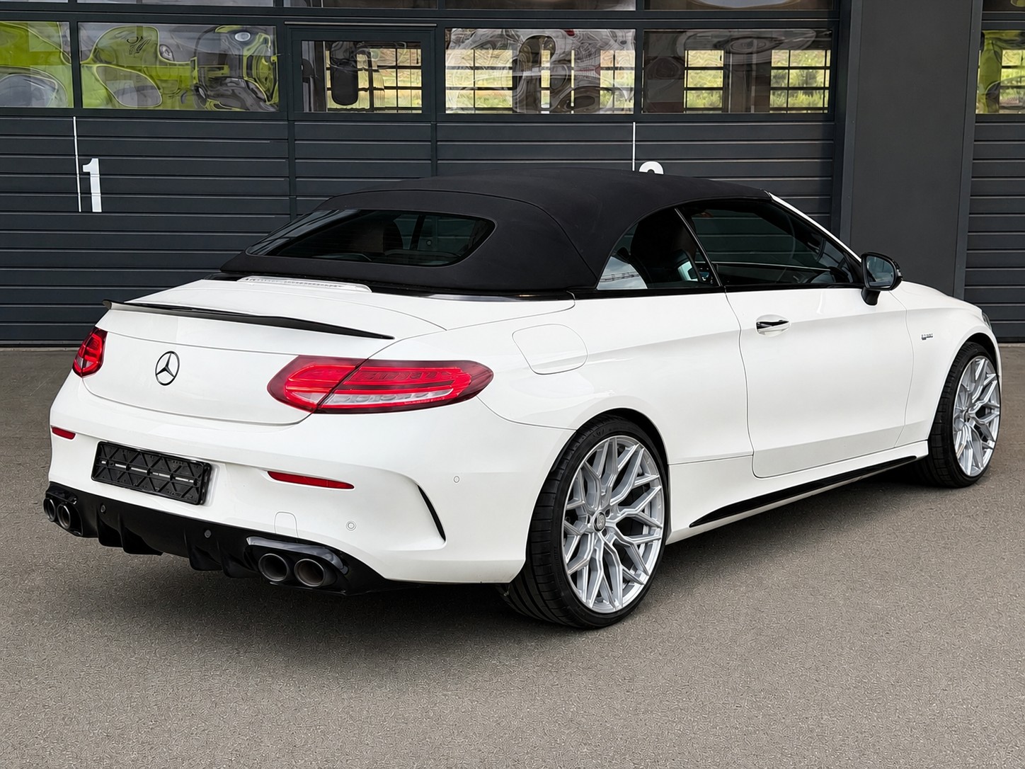 MERCEDES-BENZ C 43 Cabriolet AMG 4Matic | Burmester | ACC | Totwinkel | Ambiente-image-3