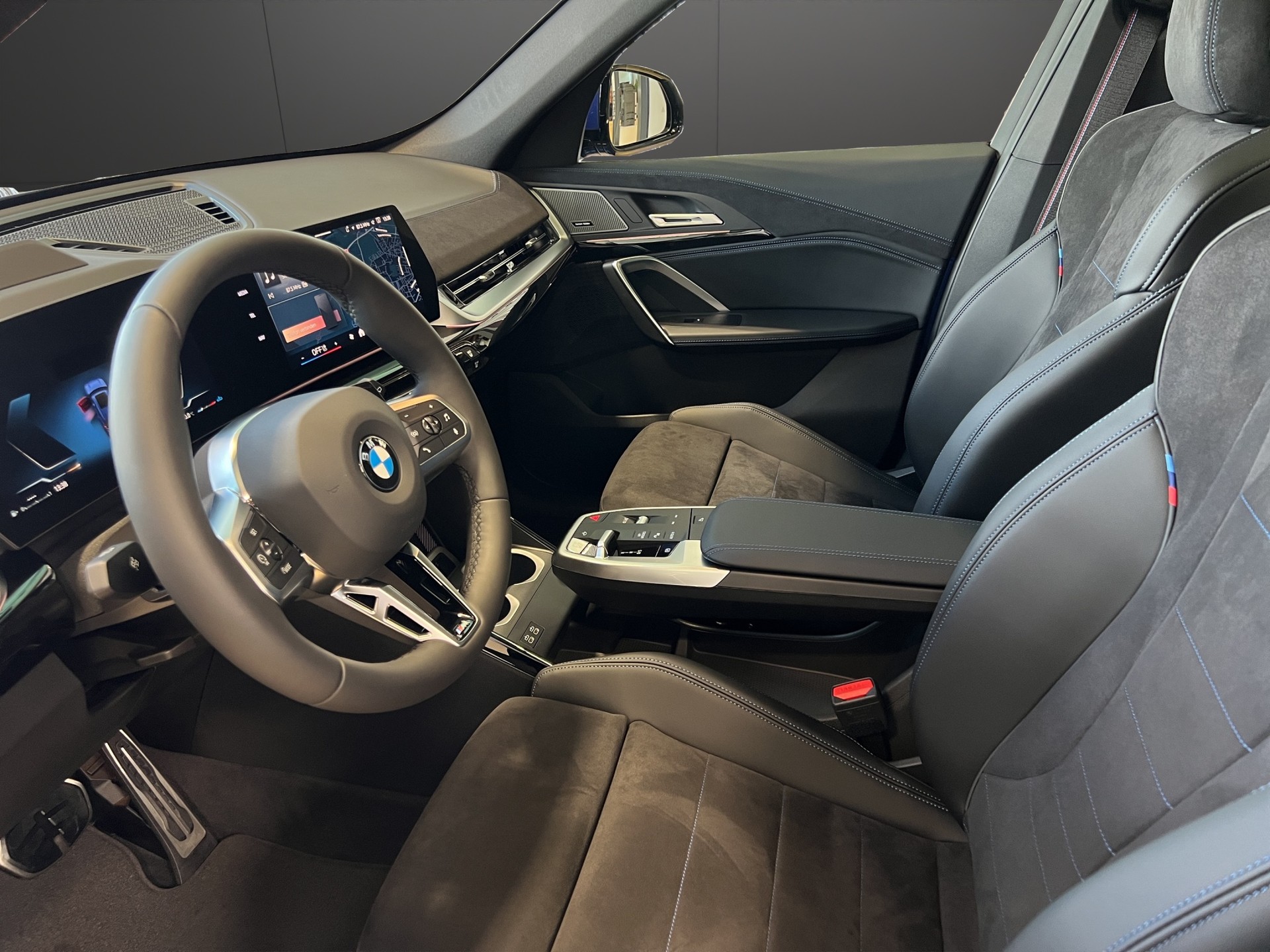 BMW X1 23i xDrive paddles-image-7