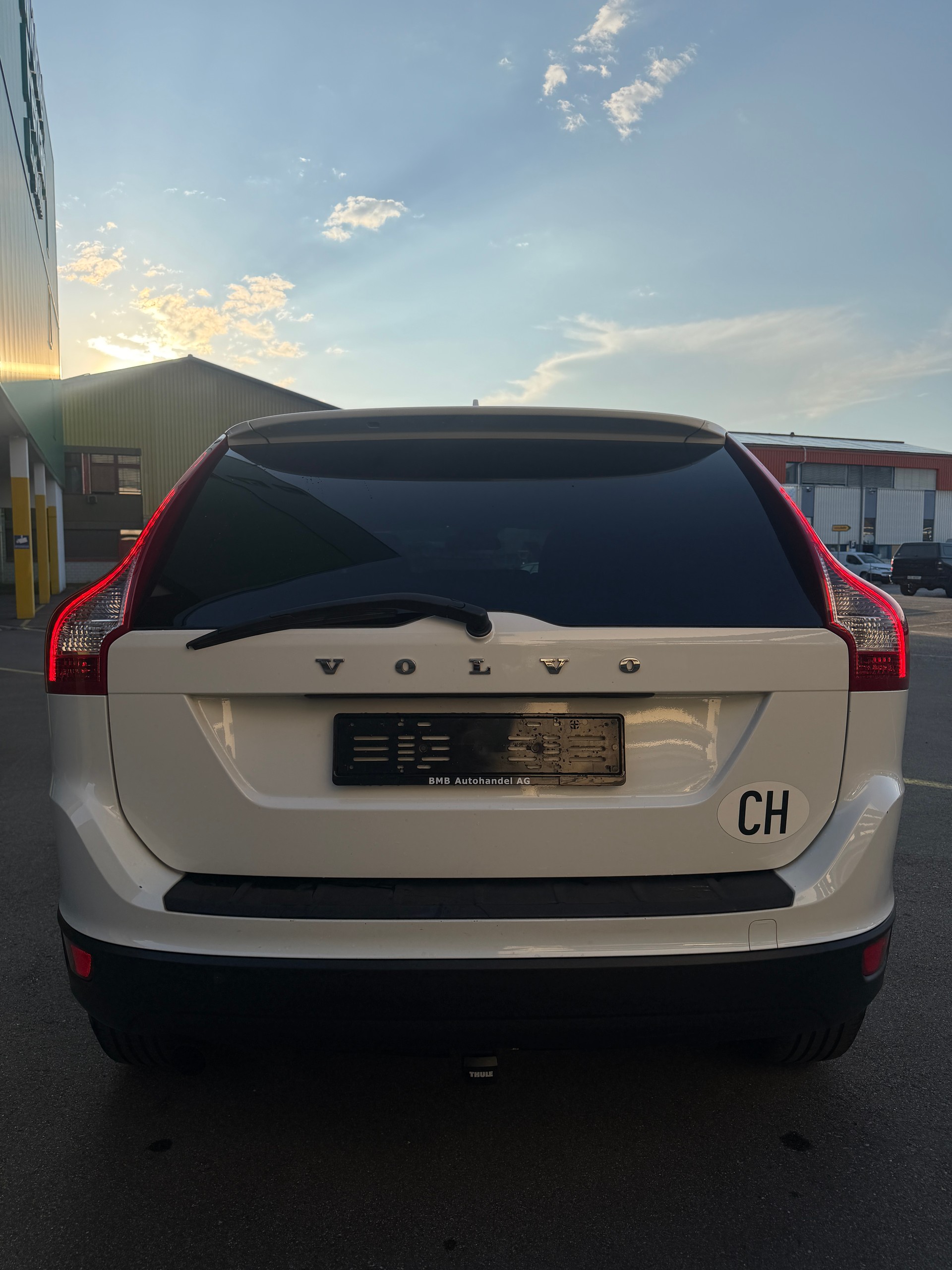 VOLVO XC60 D4 Kinetic-image-5