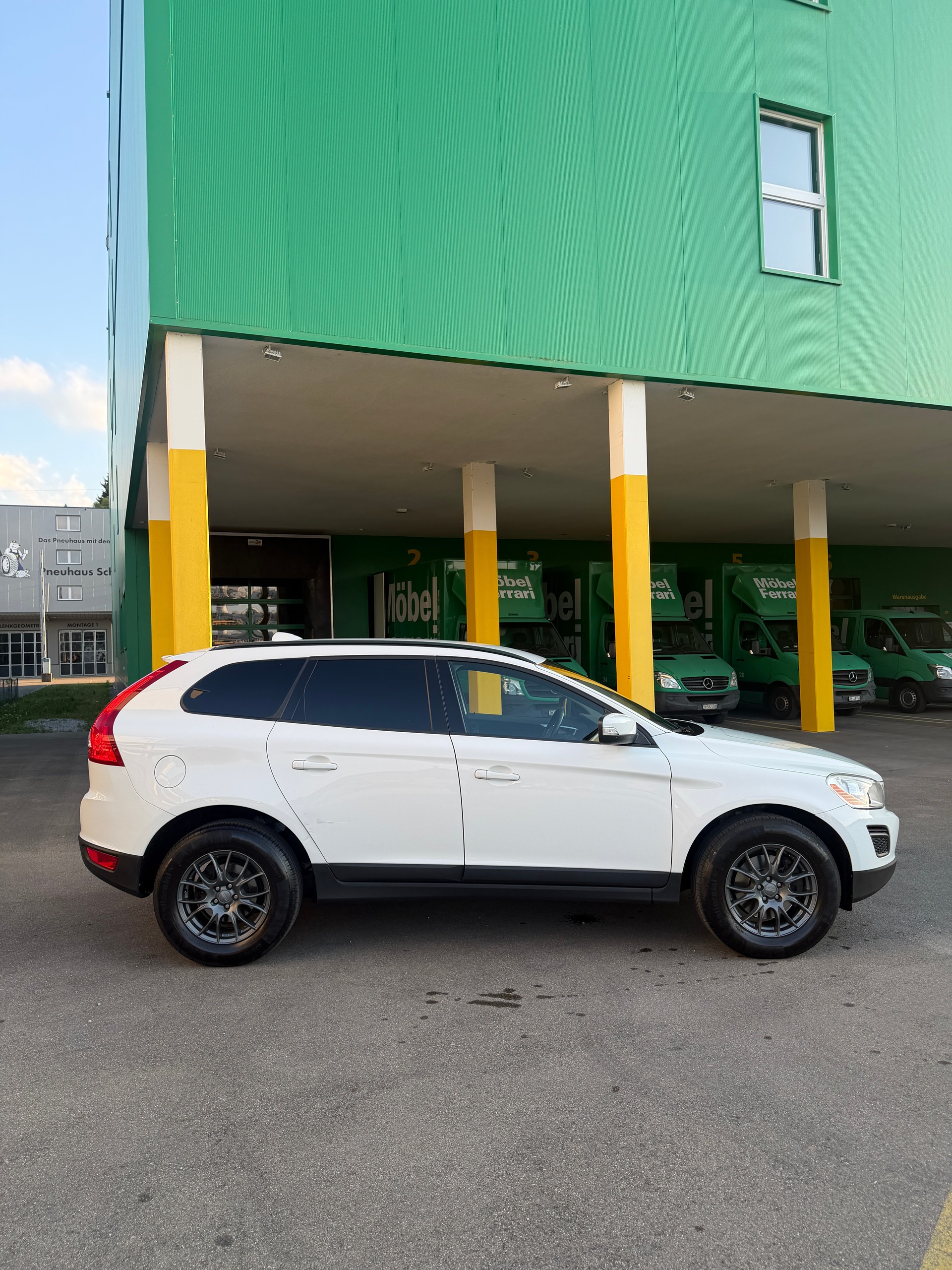 VOLVO XC60 D4 Kinetic-image-7