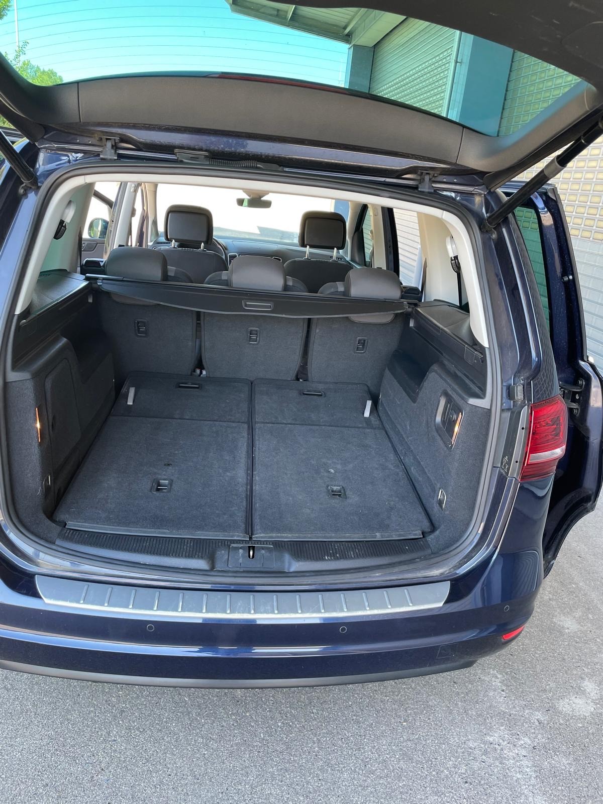 VW Sharan 2.0 TDI BMT Allstar 4Motion DSG-image-6