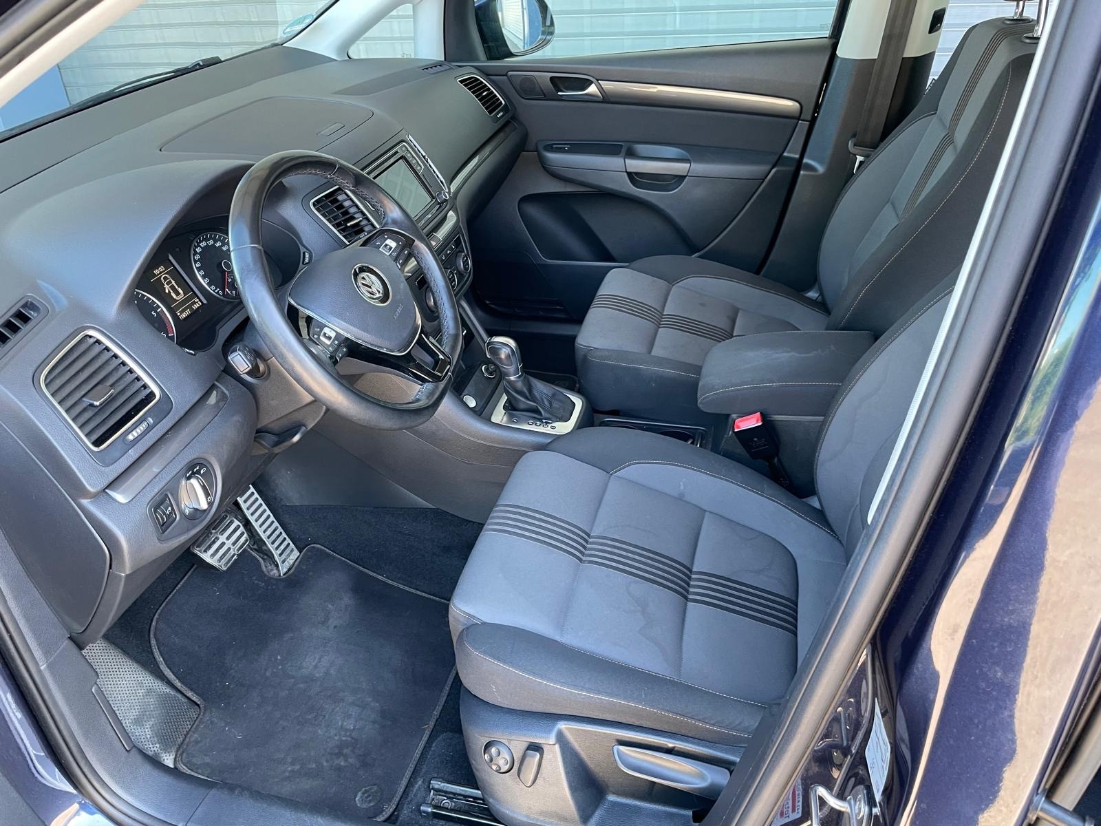 VW Sharan 2.0 TDI BMT Allstar 4Motion DSG-image-14