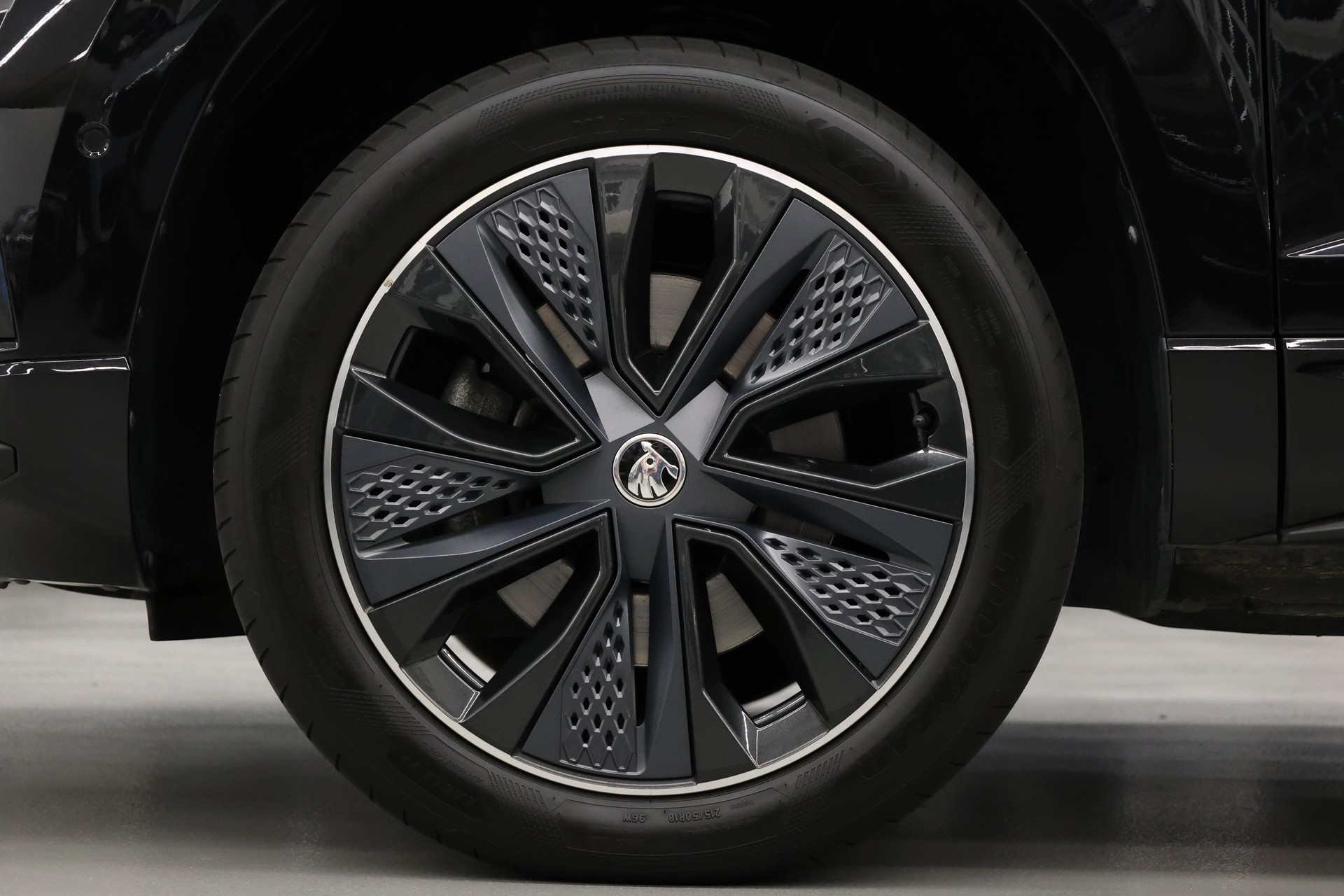 SKODA Karoq 2.0 TSI SportLine 4x4 DSG-image-9