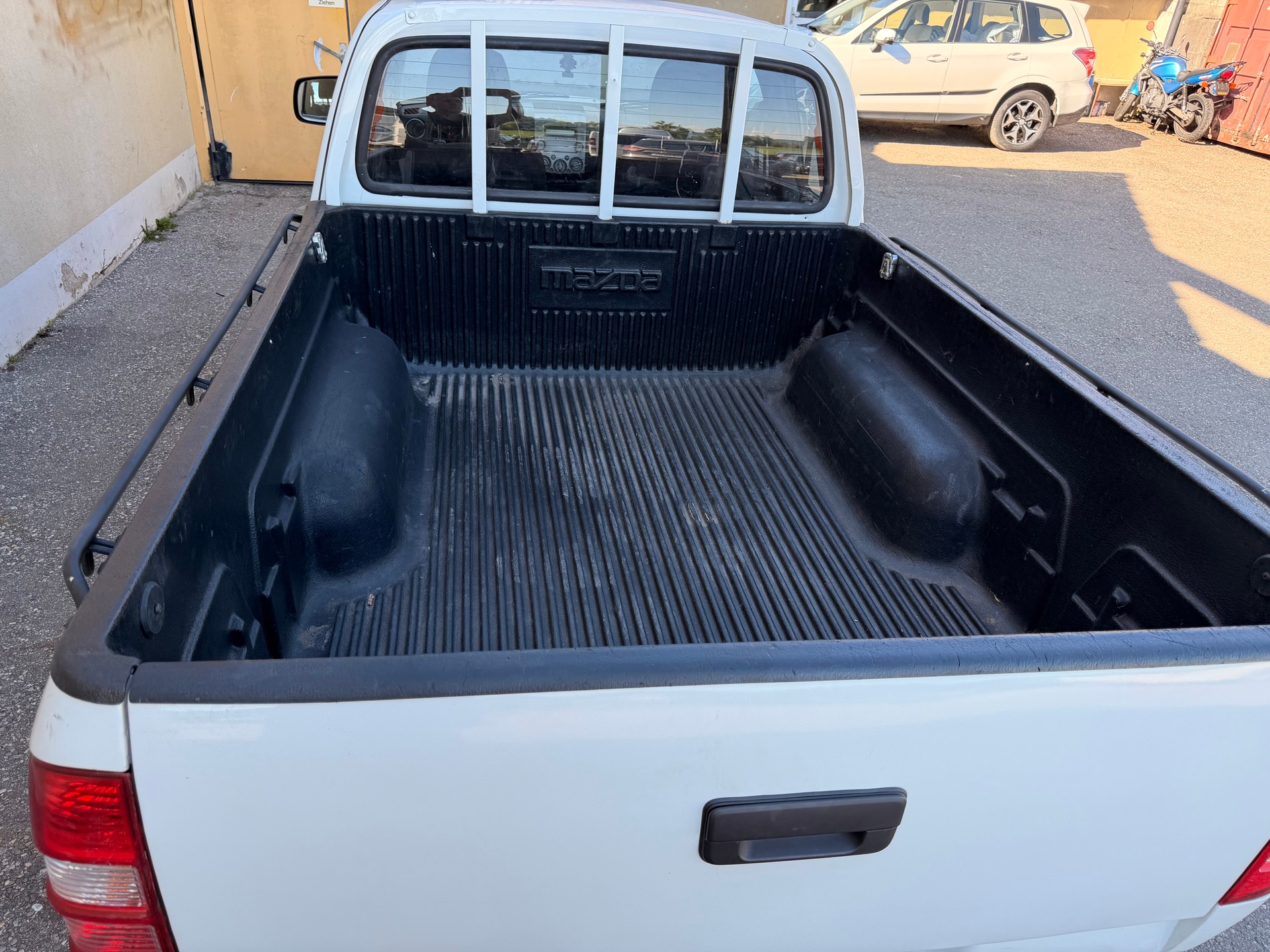 FORD Ranger XL 2.5 TDCi 4x4-image-4