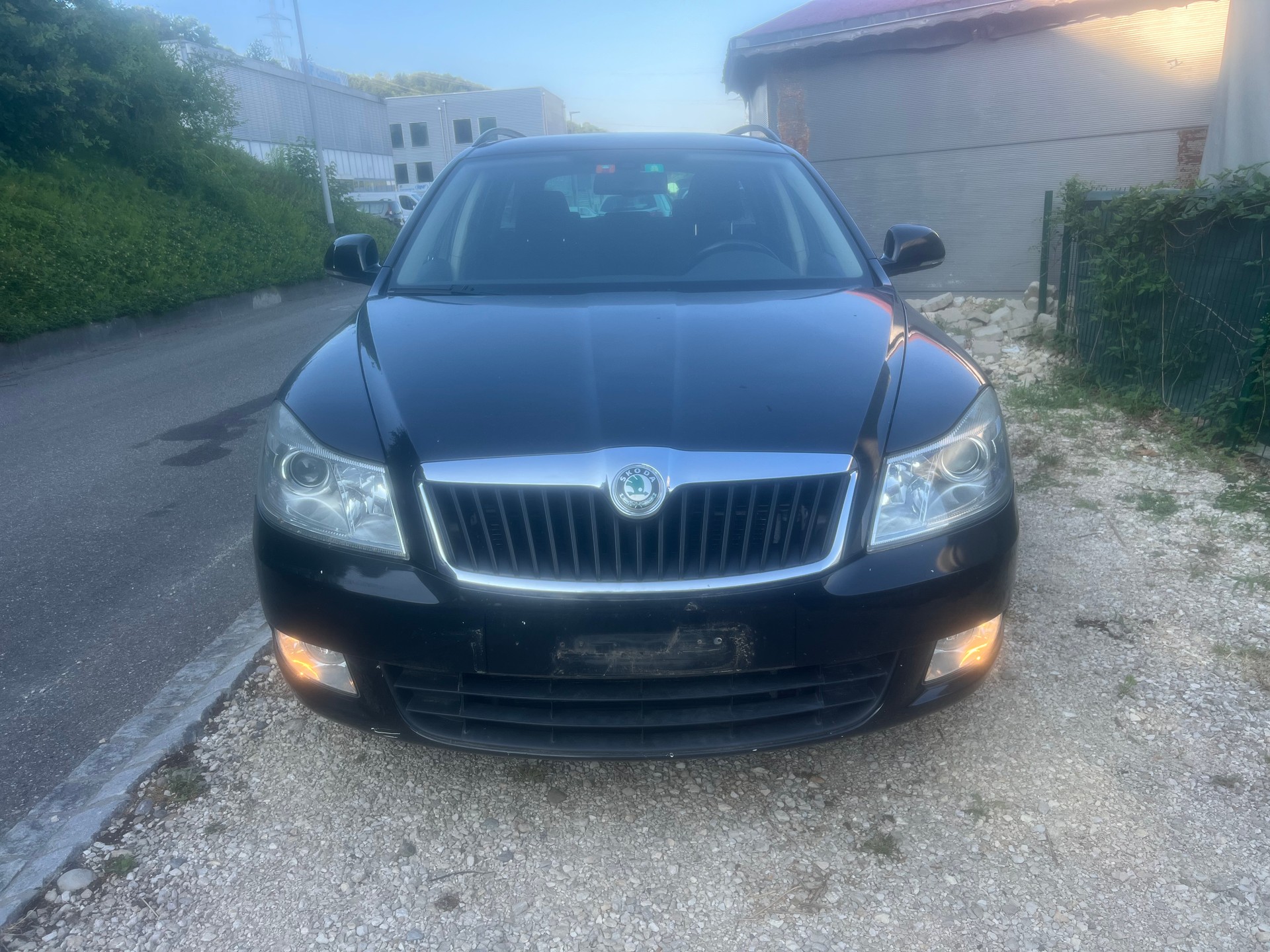 SKODA Octavia Combi 1.8 TSI Elegance-image-0