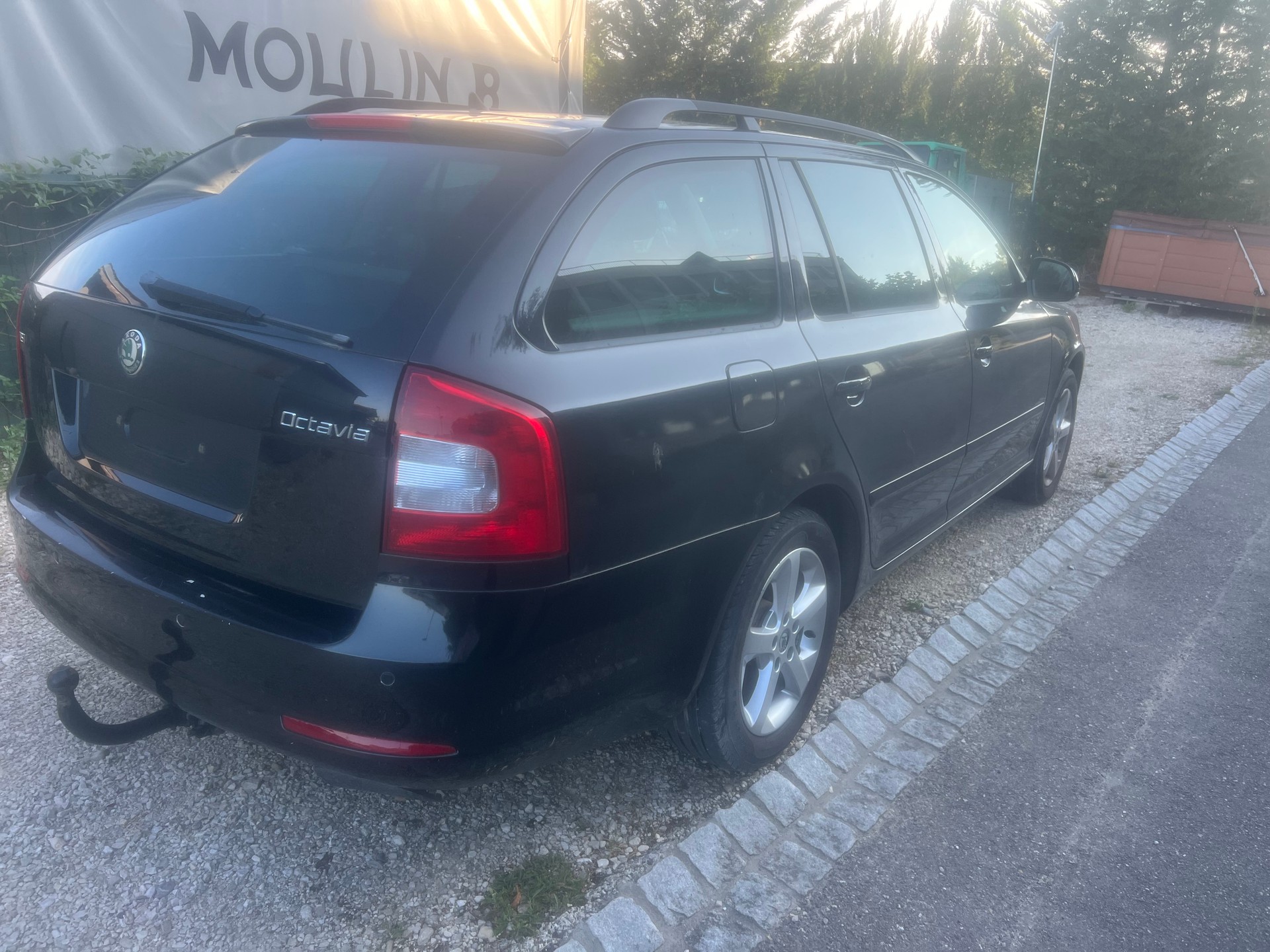 SKODA Octavia Combi 1.8 TSI Elegance-image-1
