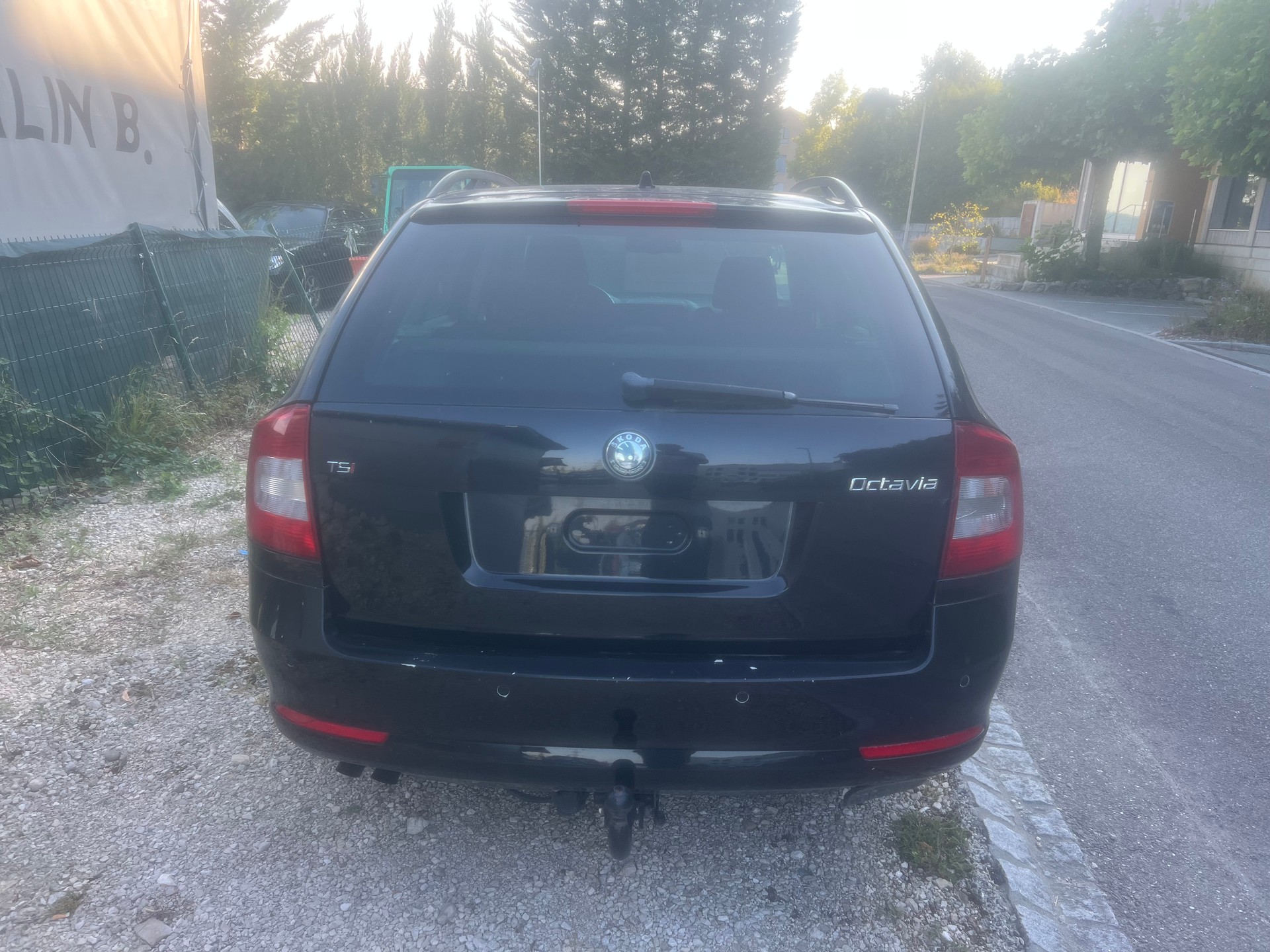 SKODA Octavia Combi 1.8 TSI Elegance-image-7
