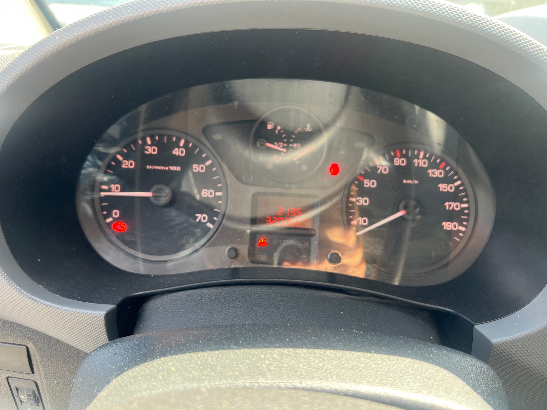 PEUGEOT Partner 1.6 HDI Urban Pack-image-12