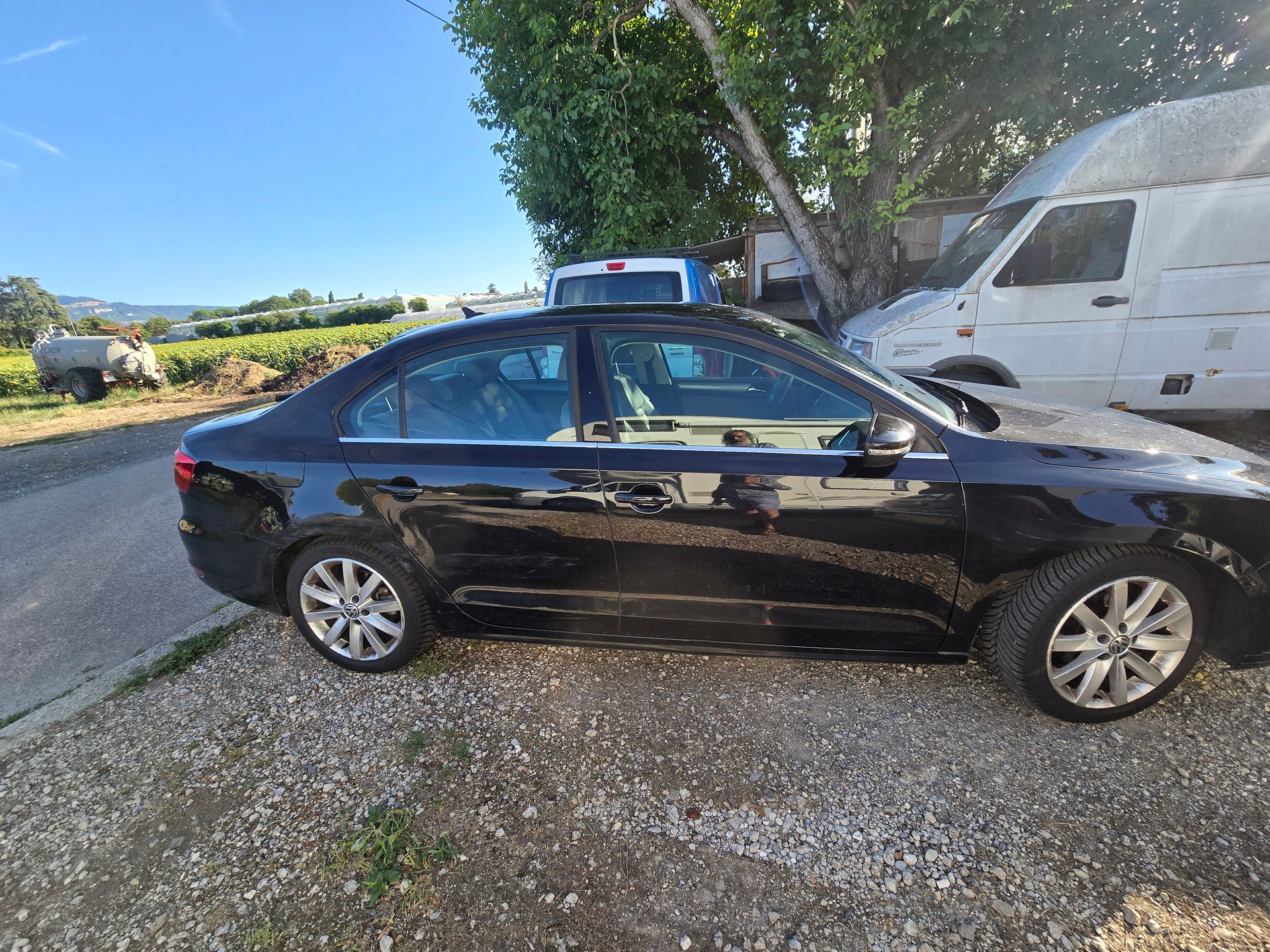 VW JETTA-image-6