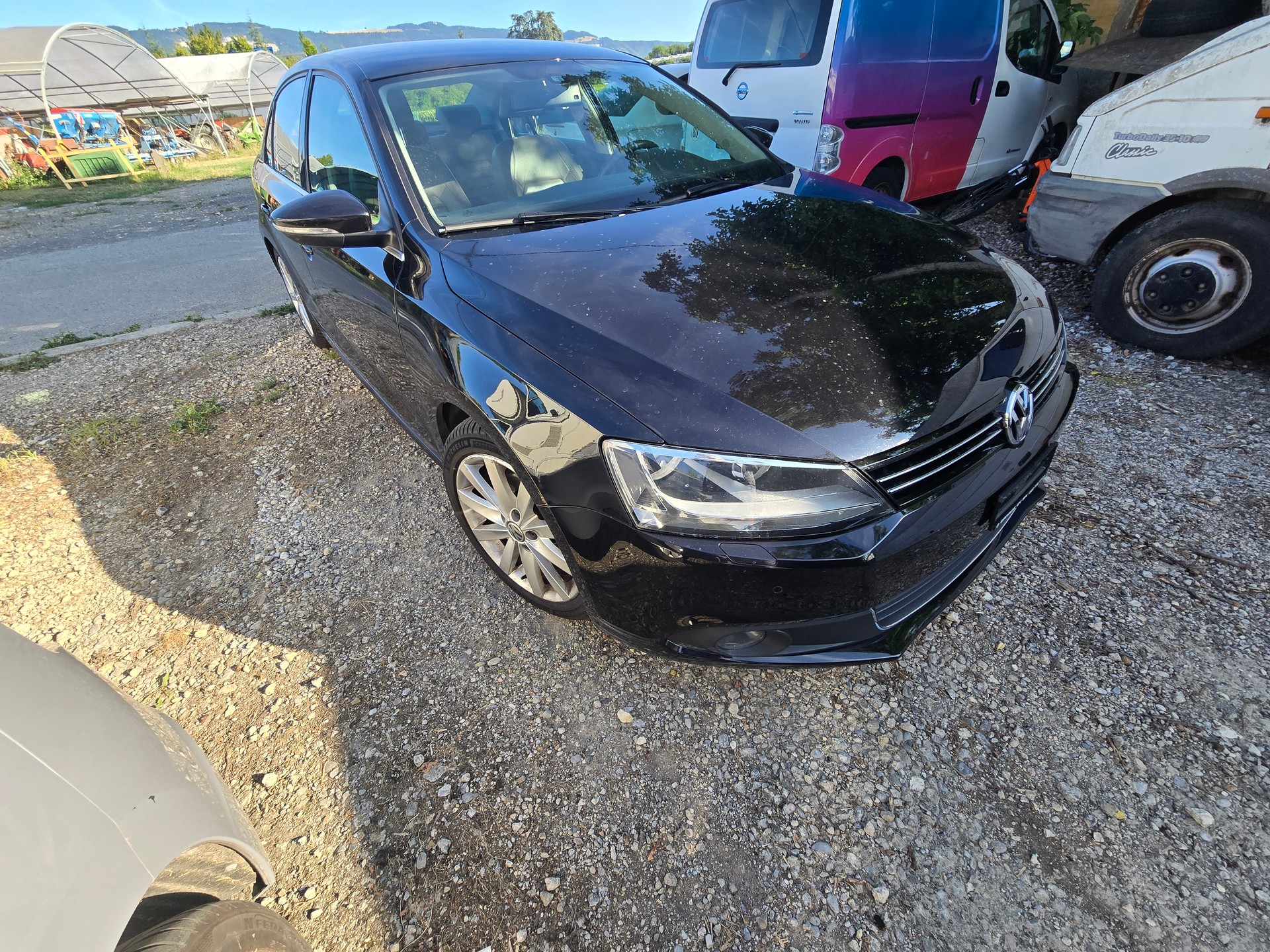 VW JETTA-image-2