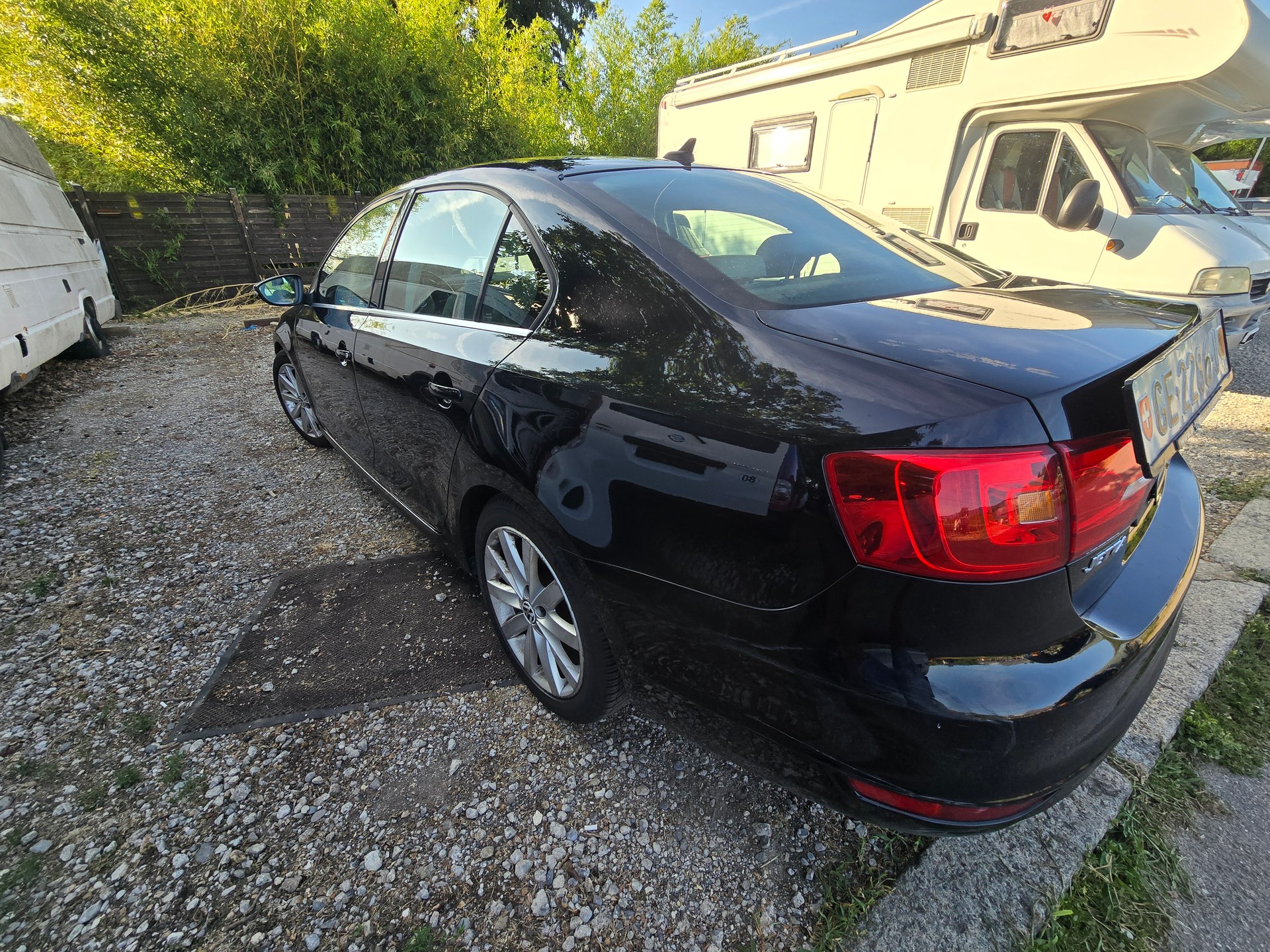 VW JETTA-image-4
