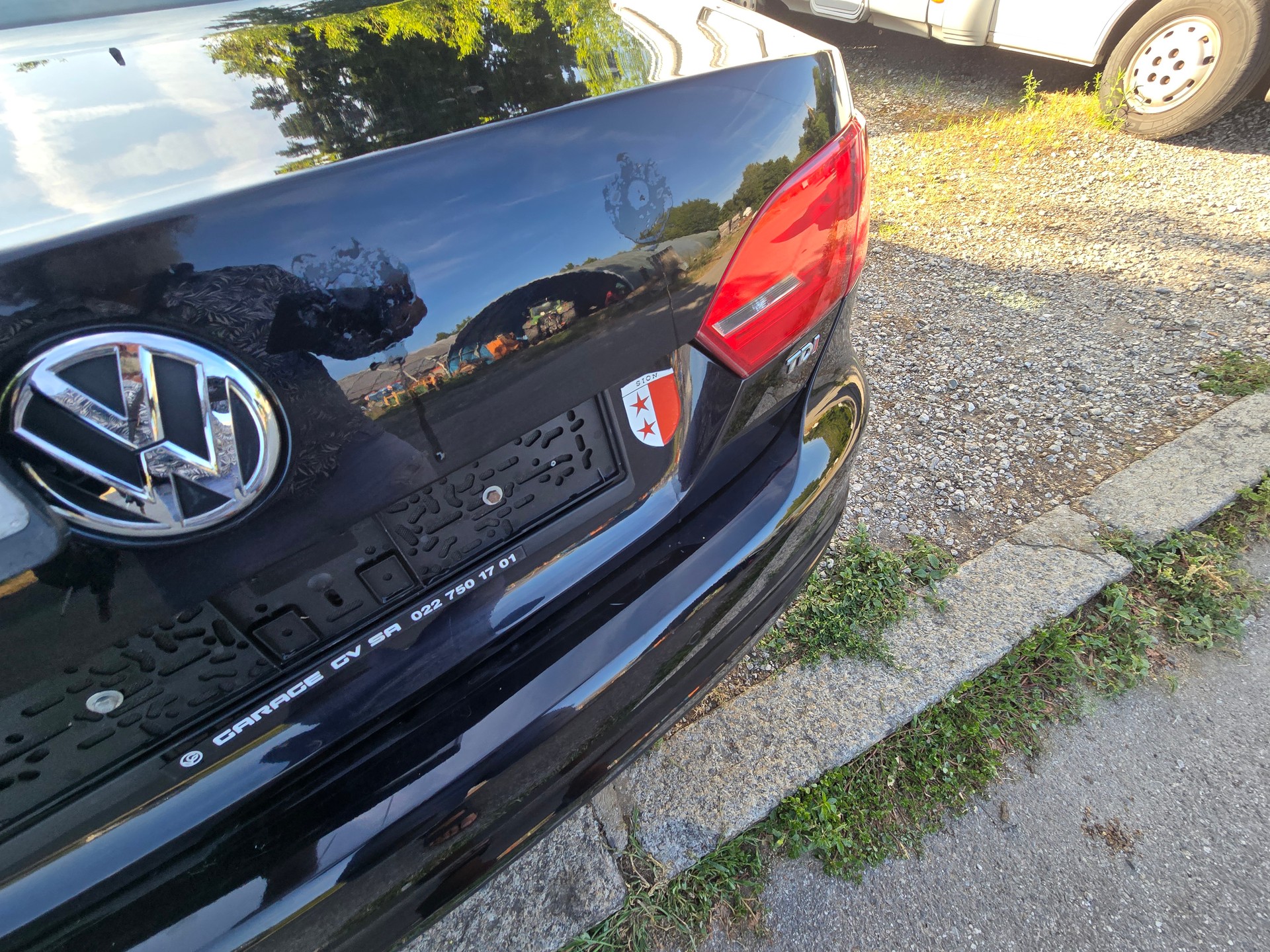 VW JETTA-image-3