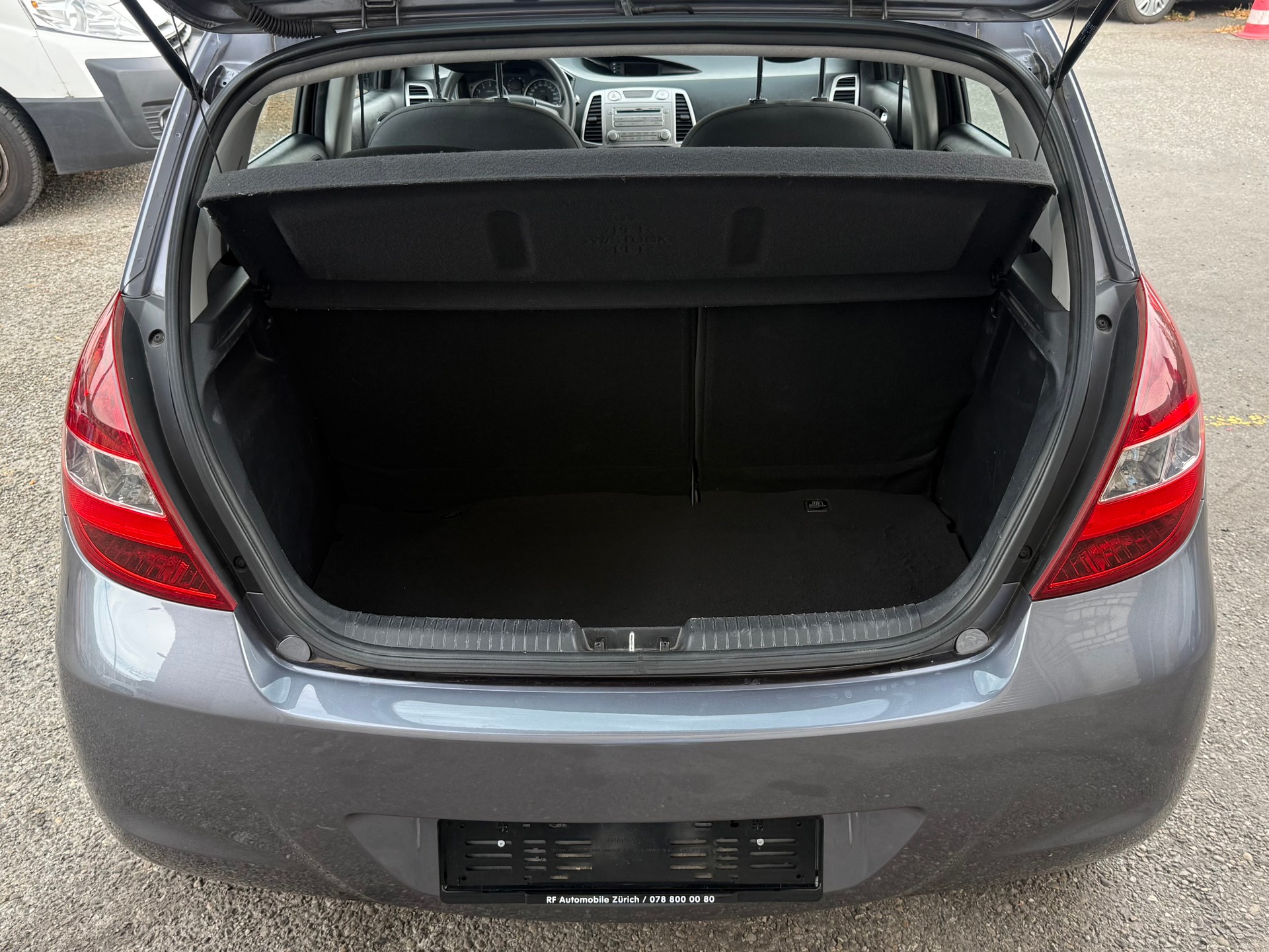 HYUNDAI i20 1.2 Comfort-image-8