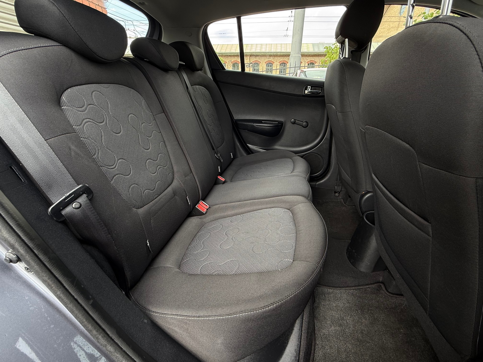 HYUNDAI i20 1.2 Comfort-image-14