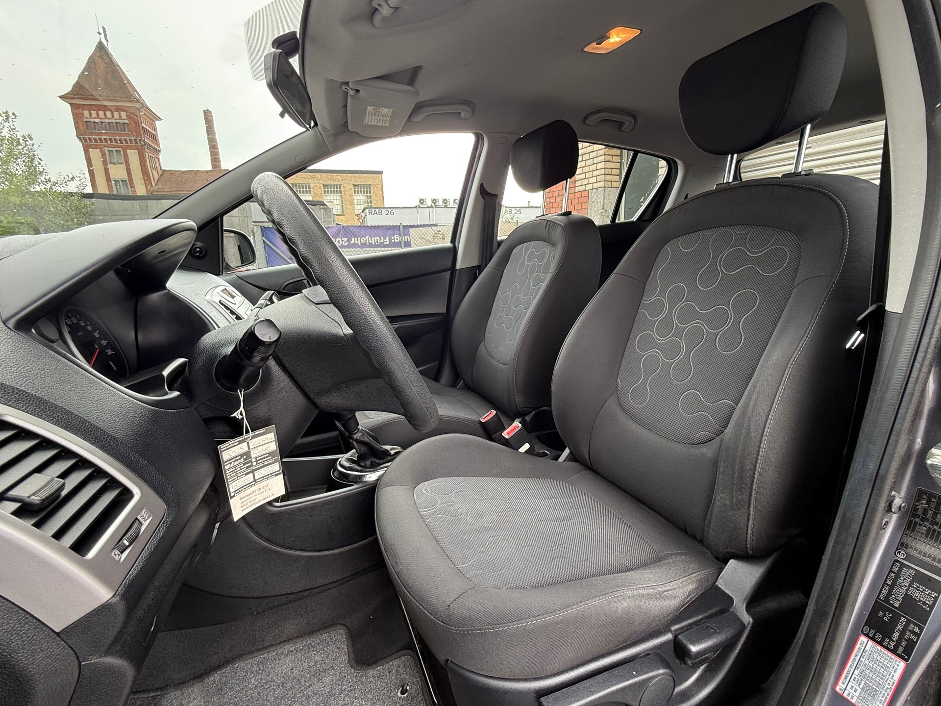 HYUNDAI i20 1.2 Comfort-image-11