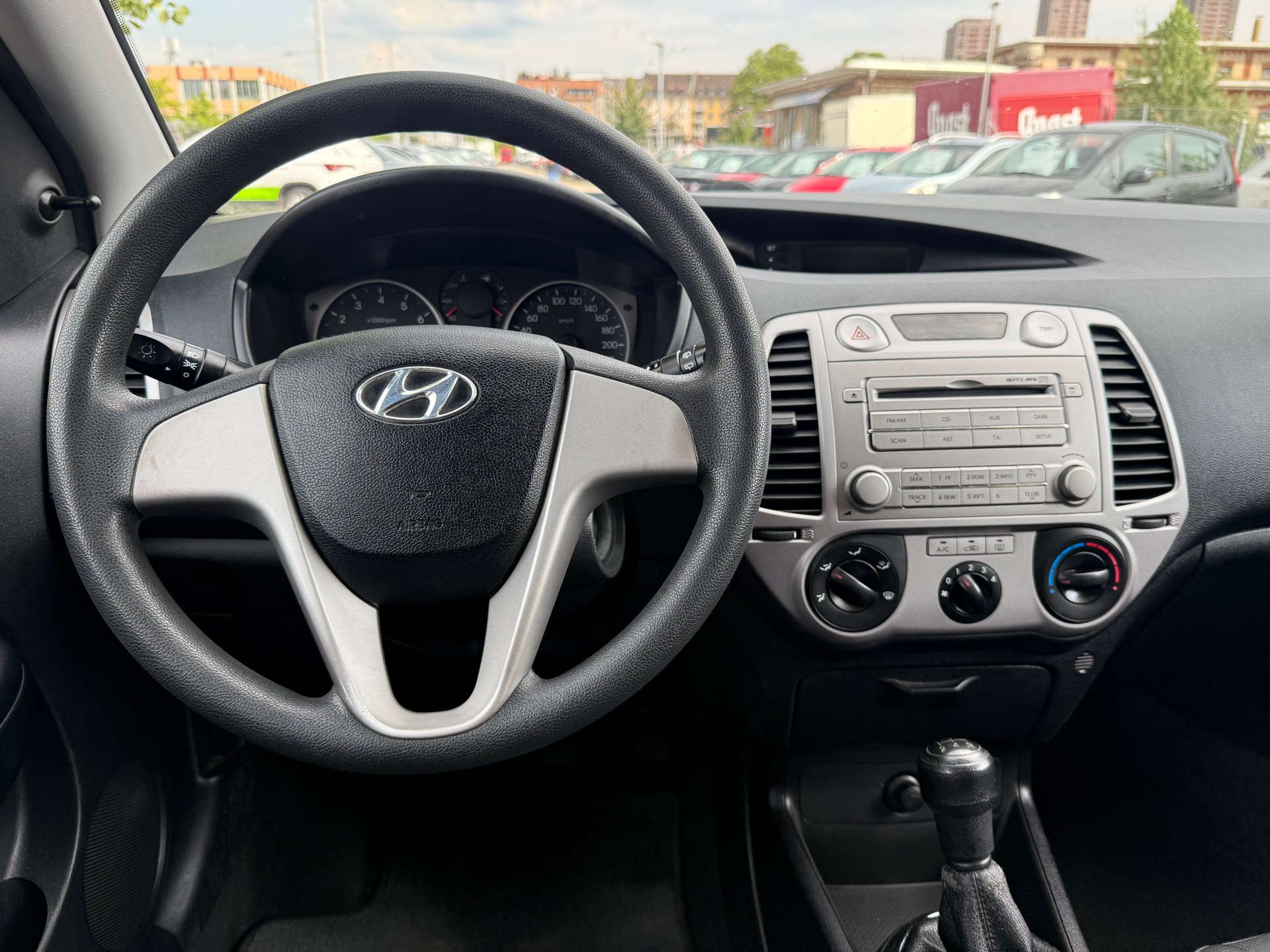 HYUNDAI i20 1.2 Comfort-image-10