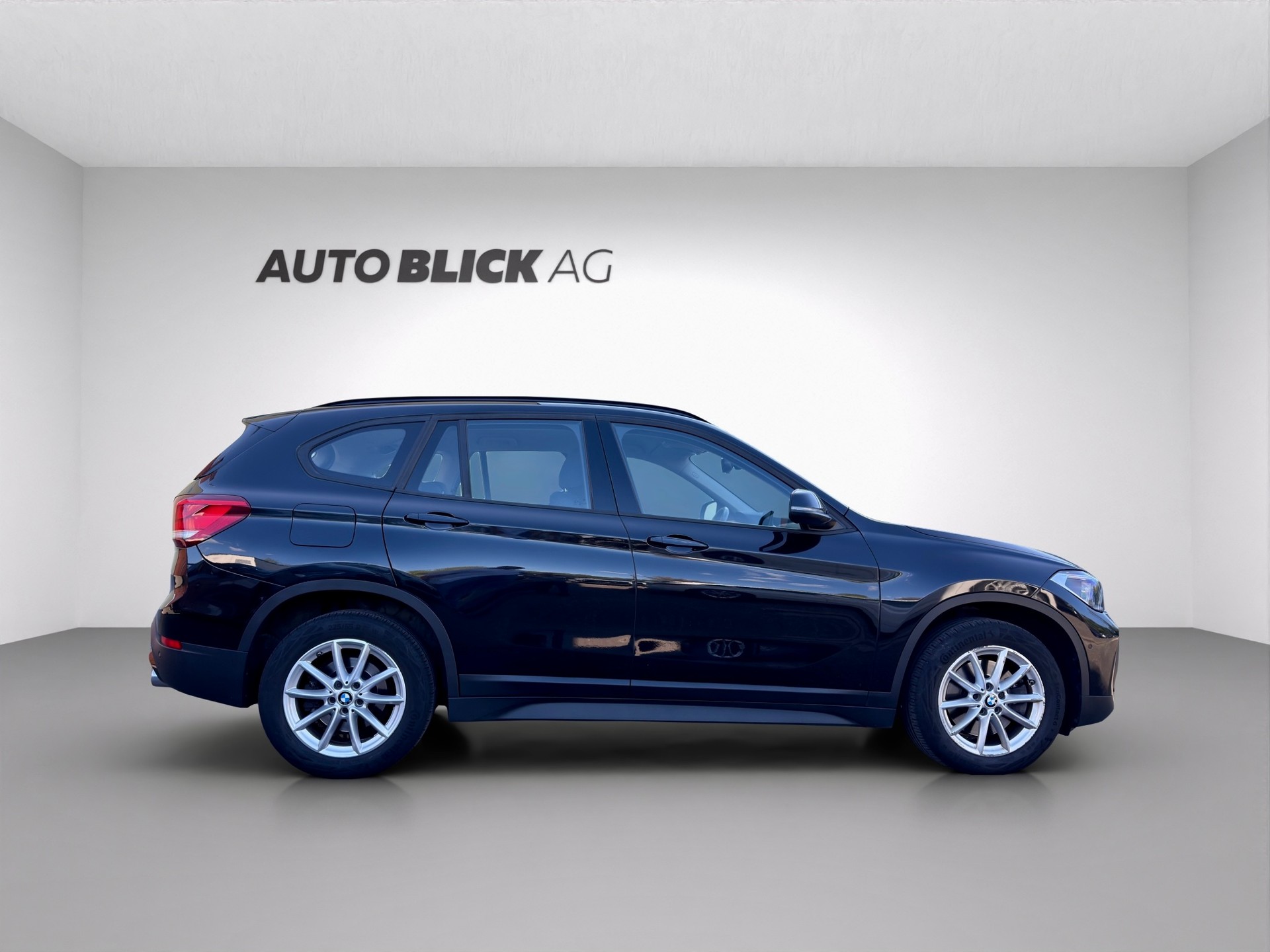 BMW X1 xDrive 20d Steptronic-showroom-element-3