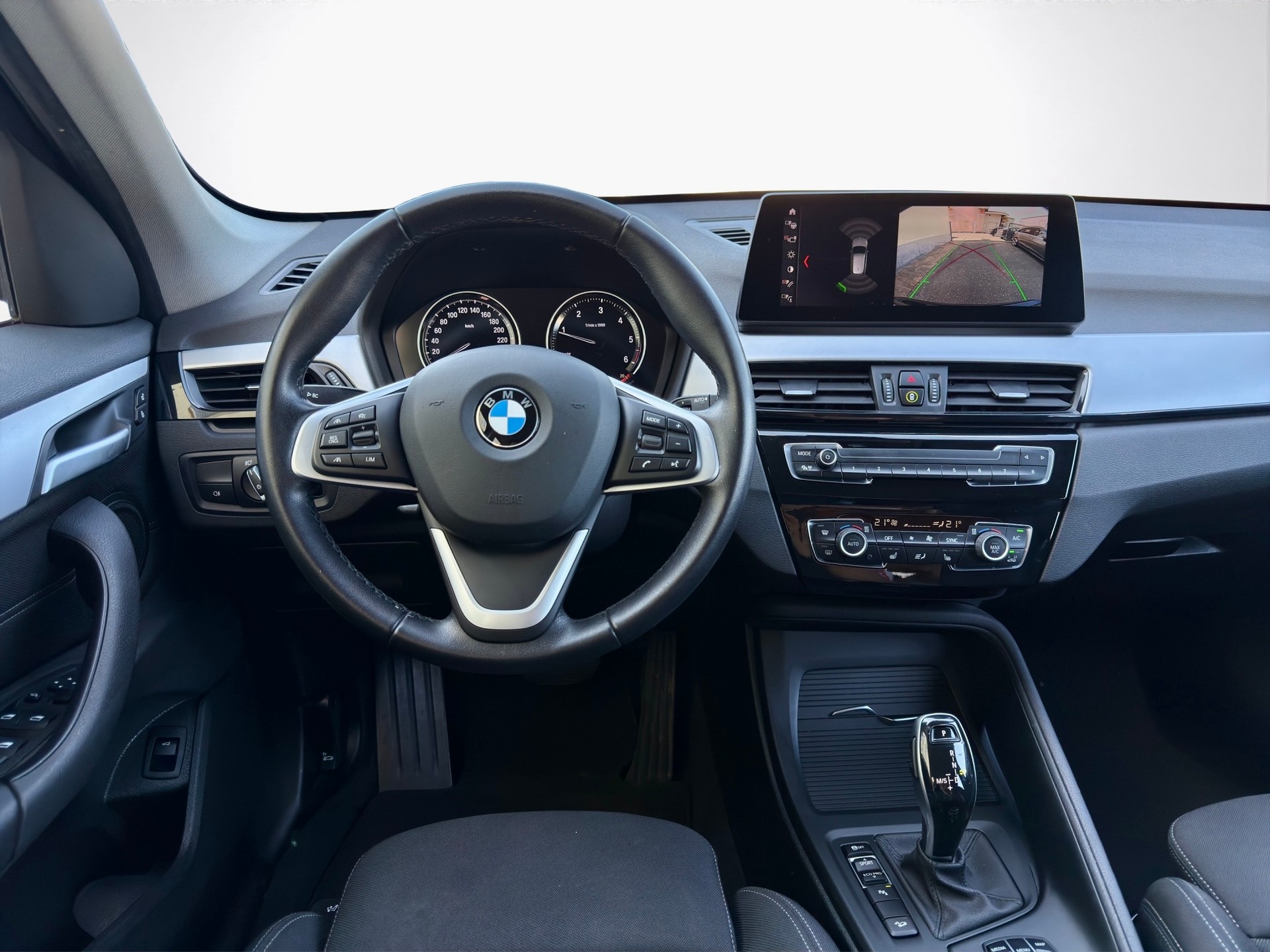 BMW X1 xDrive 20d Steptronic-image-12