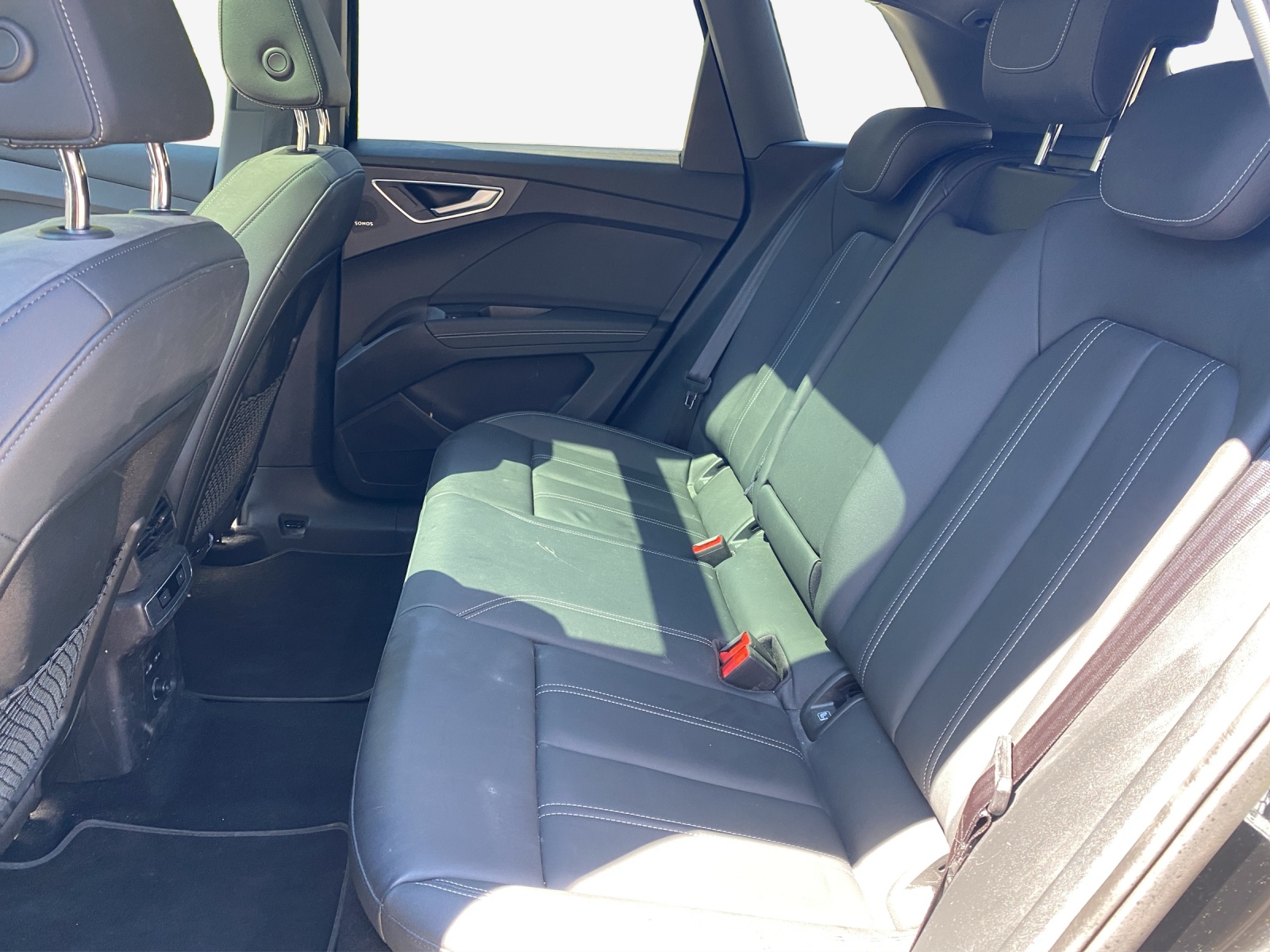 AUDI Q4 e-tron 40-image-11