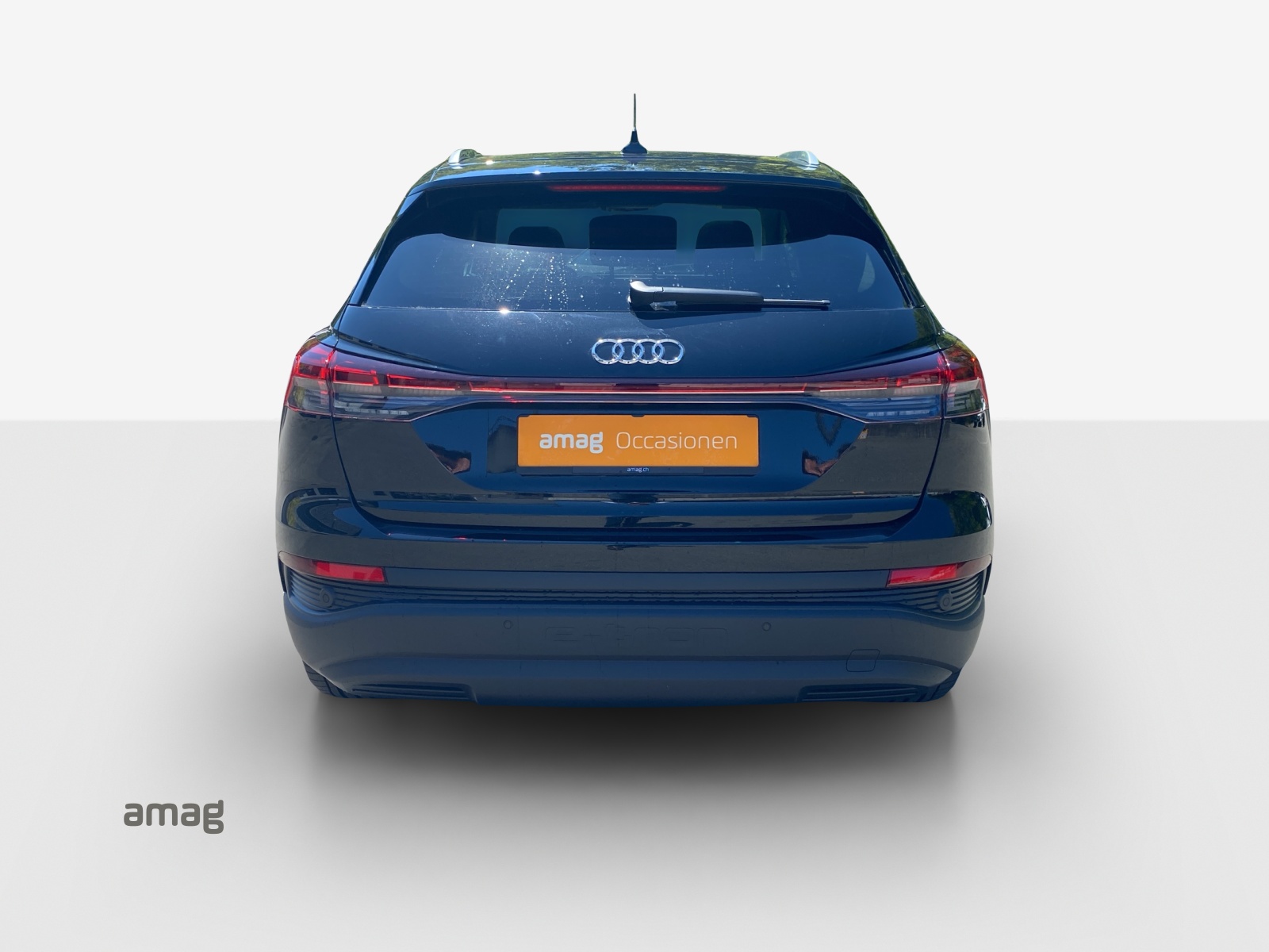 AUDI Q4 e-tron 40-showroom-element-3
