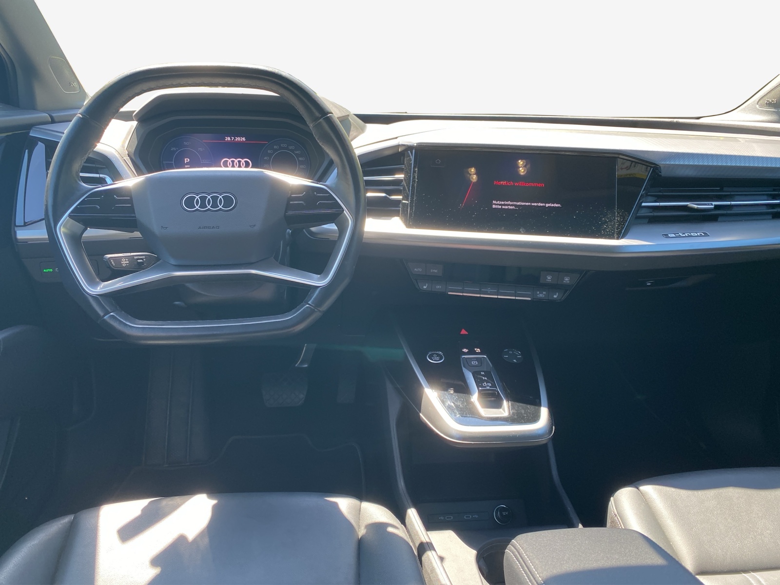 AUDI Q4 e-tron 40-image-8