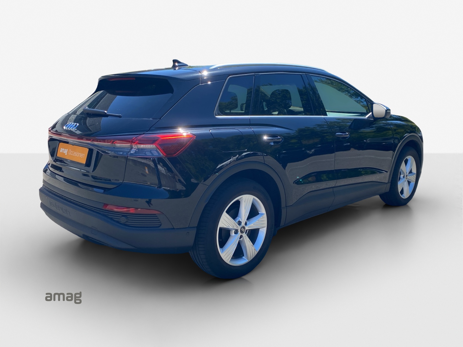 AUDI Q4 e-tron 40-image-4