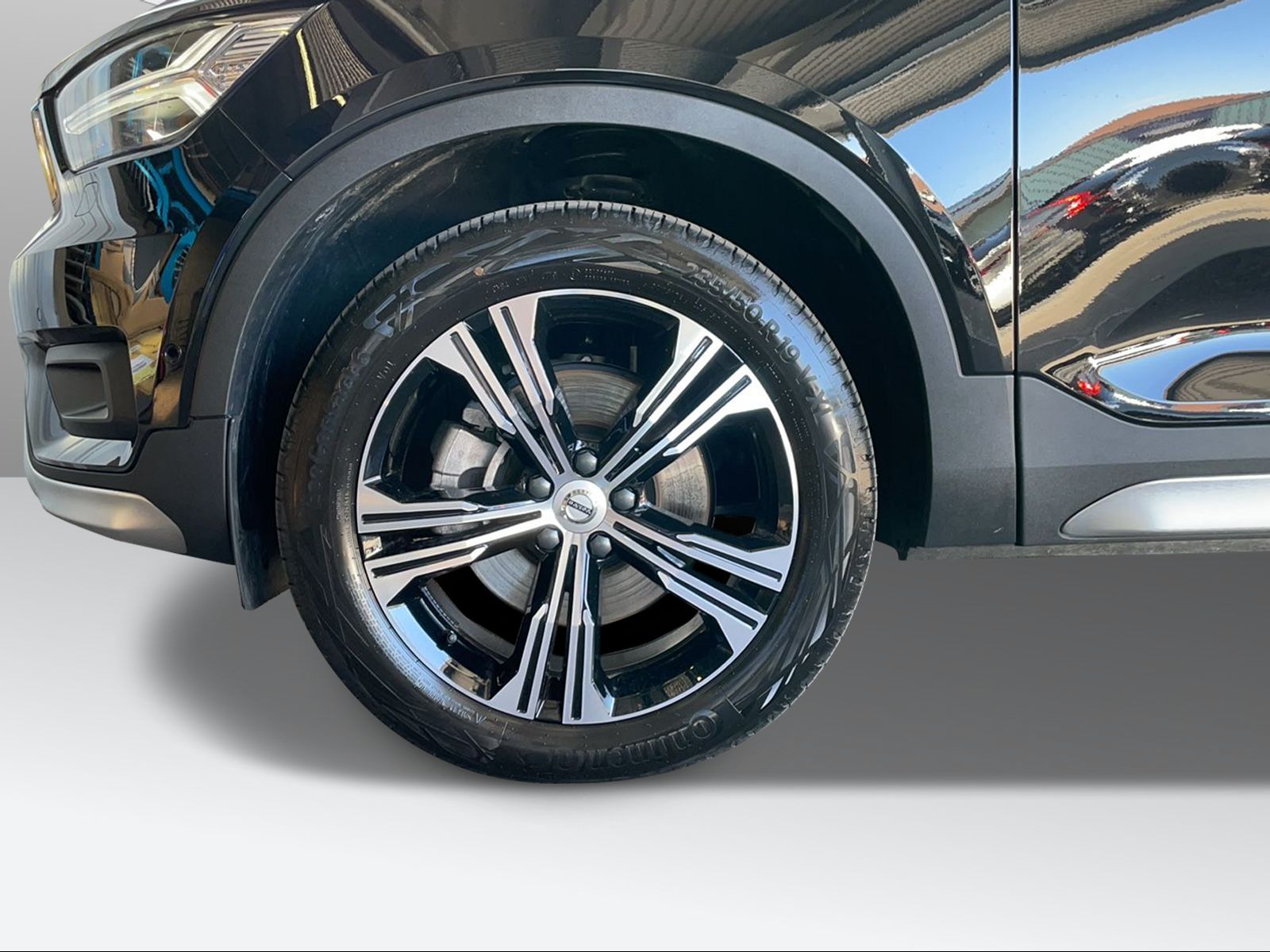 VOLVO XC40 2.0 T5 Inscription AWD-image-8
