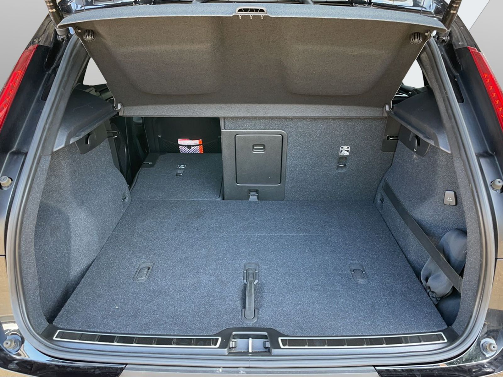 VOLVO XC40 2.0 T5 Inscription AWD-image-7