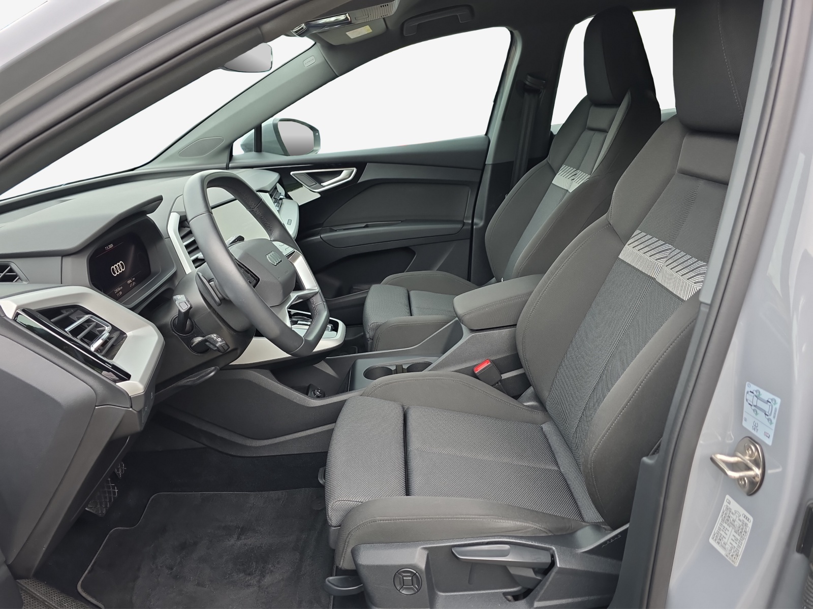 AUDI Q4 e-tron 35-image-8