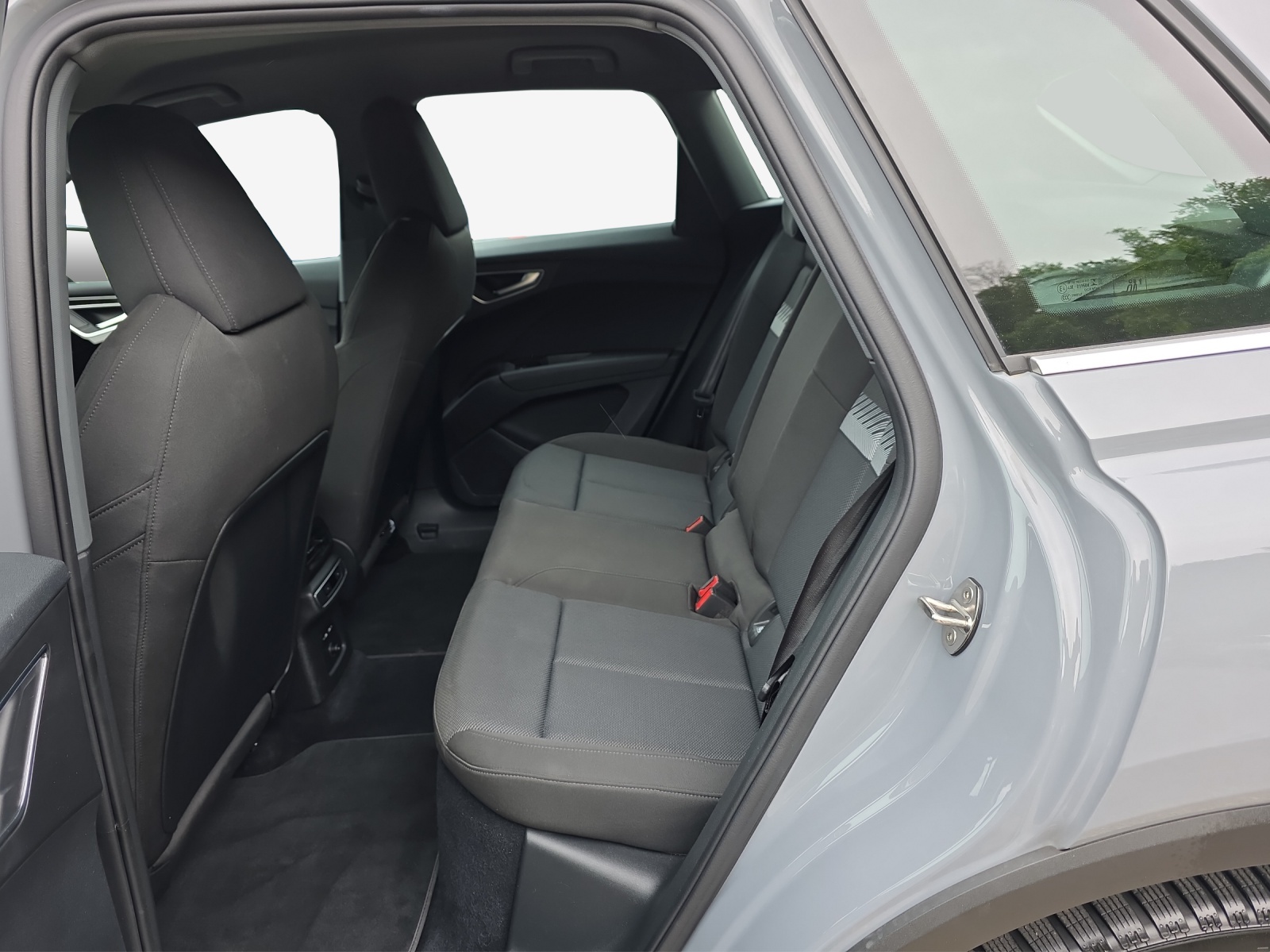 AUDI Q4 e-tron 35-image-12