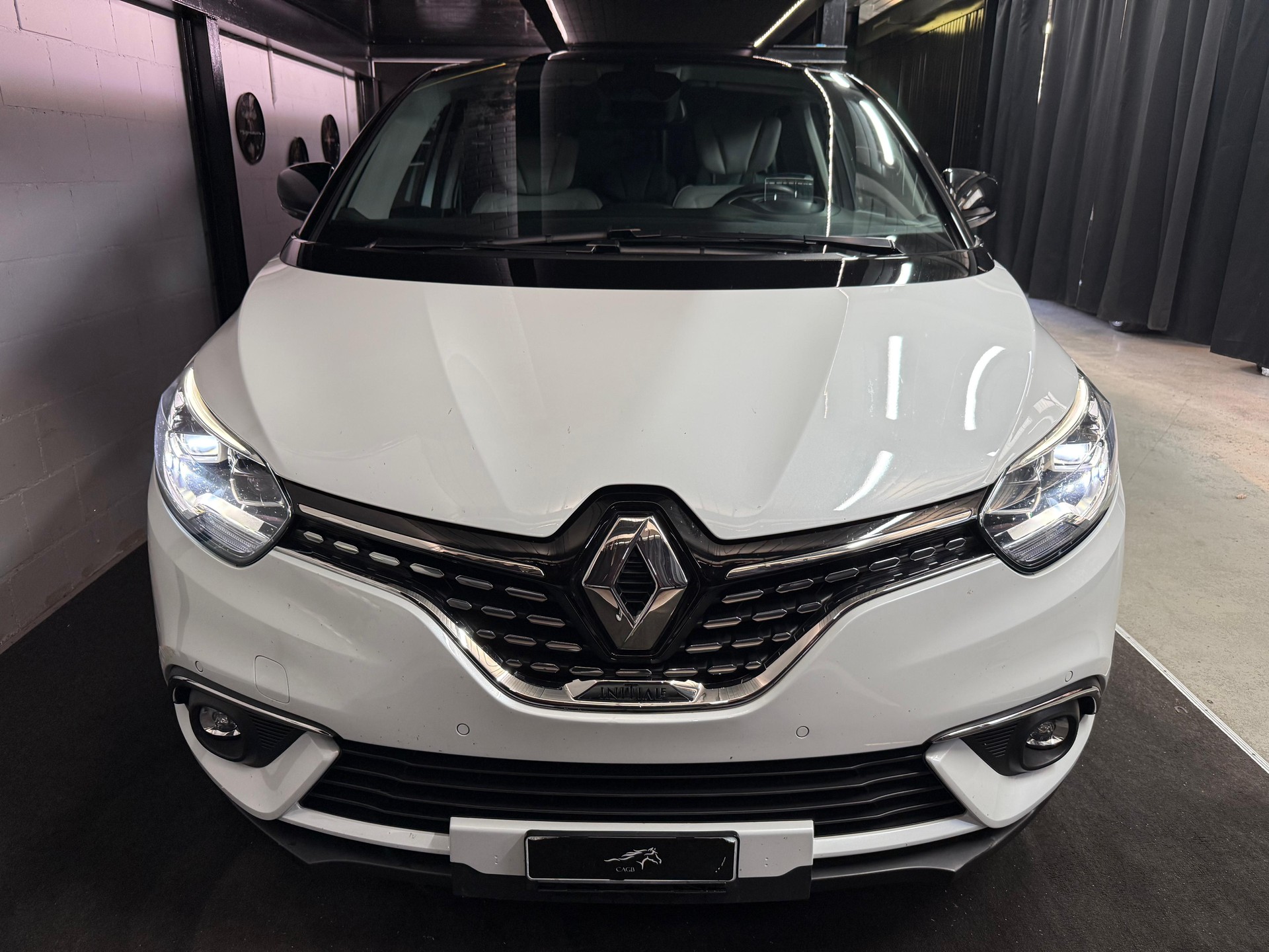 RENAULT Scénic 1.3 16V Turbo Initiale Paris EDC-image-4