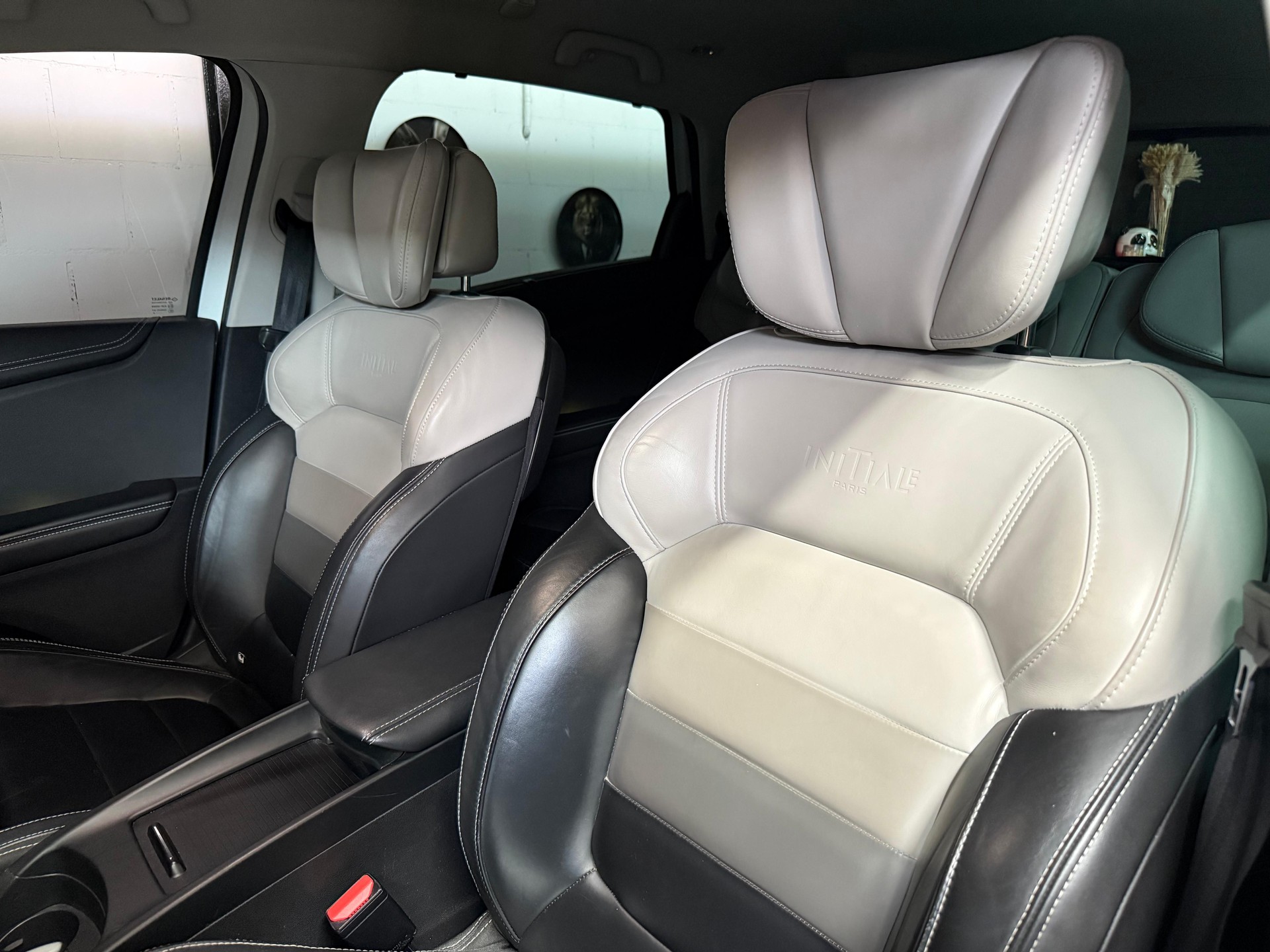 RENAULT Scénic 1.3 16V Turbo Initiale Paris EDC-image-9