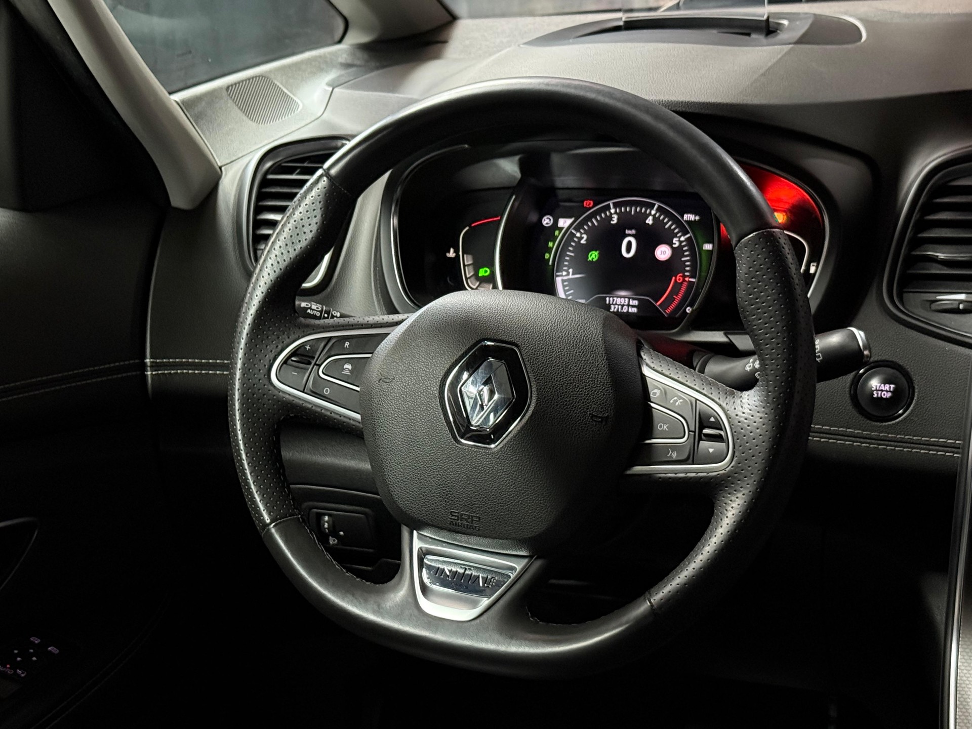 RENAULT Scénic 1.3 16V Turbo Initiale Paris EDC-image-12