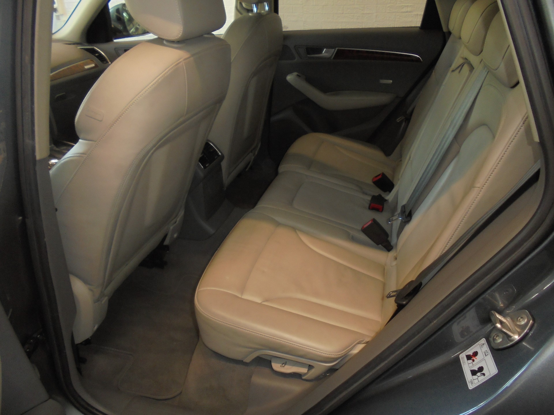 AUDI Q5 2.0 TFSI quattro-image-7