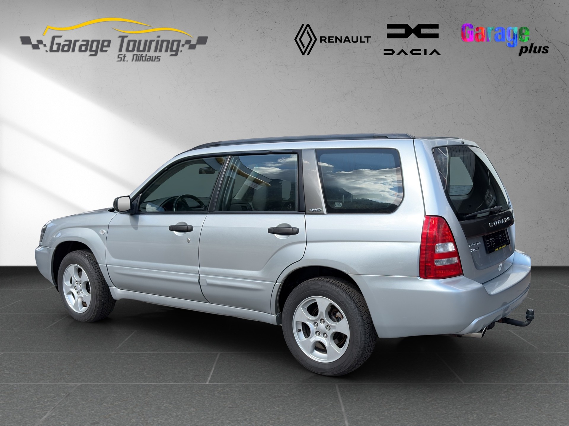 SUBARU Forester 2.0XT Automatic-image-3