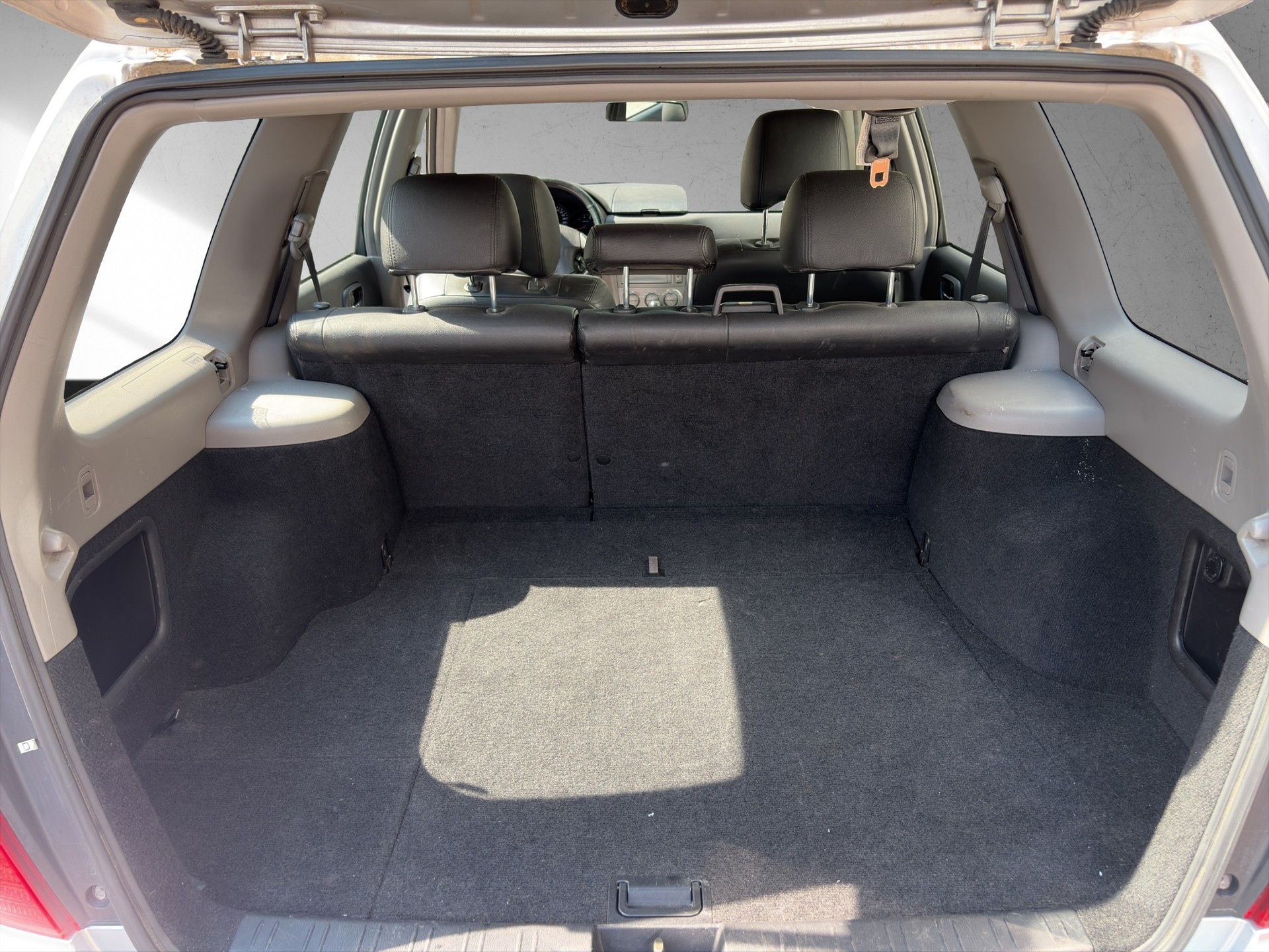 SUBARU Forester 2.0XT Automatic-image-13