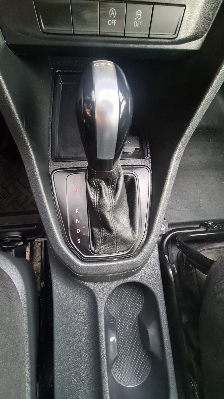 VW Caddy 2.0TDI 4Motion BlueMotion Technology DSG ** 150 PS ** 2-Plätzer ** PDC hinten ** DAB-Radio ** LTZ MFK 19.12.2024 **-image-11