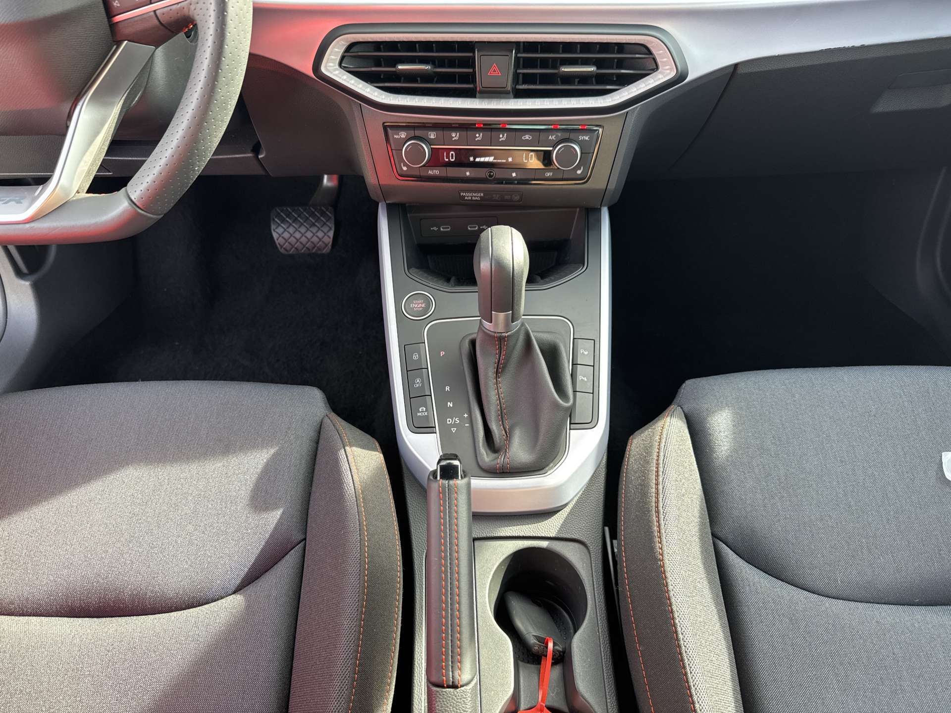 SEAT Arona 1.0 TSi Eco FR DSG-Automat-image-11