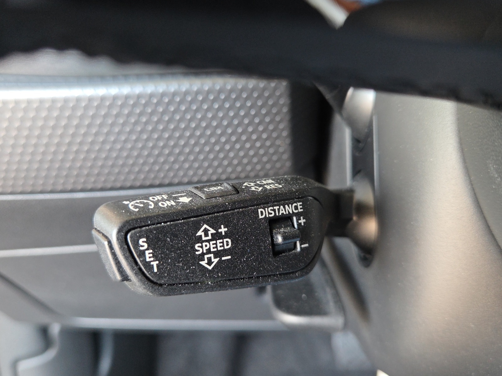 AUDI A1 allstreet 30 TFSI Attraction S-tronic-image-14