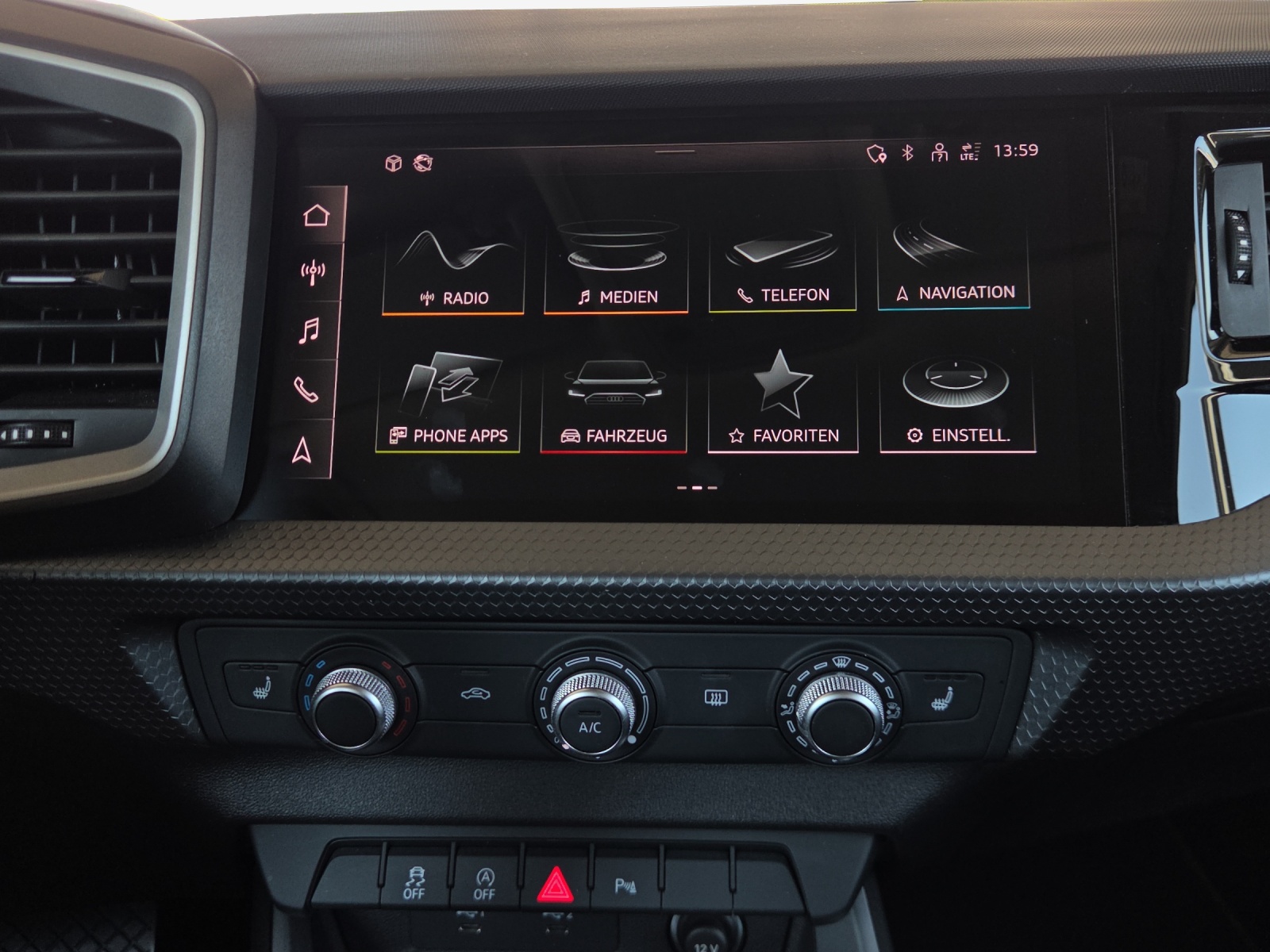 AUDI A1 allstreet 30 TFSI Attraction S-tronic-image-10