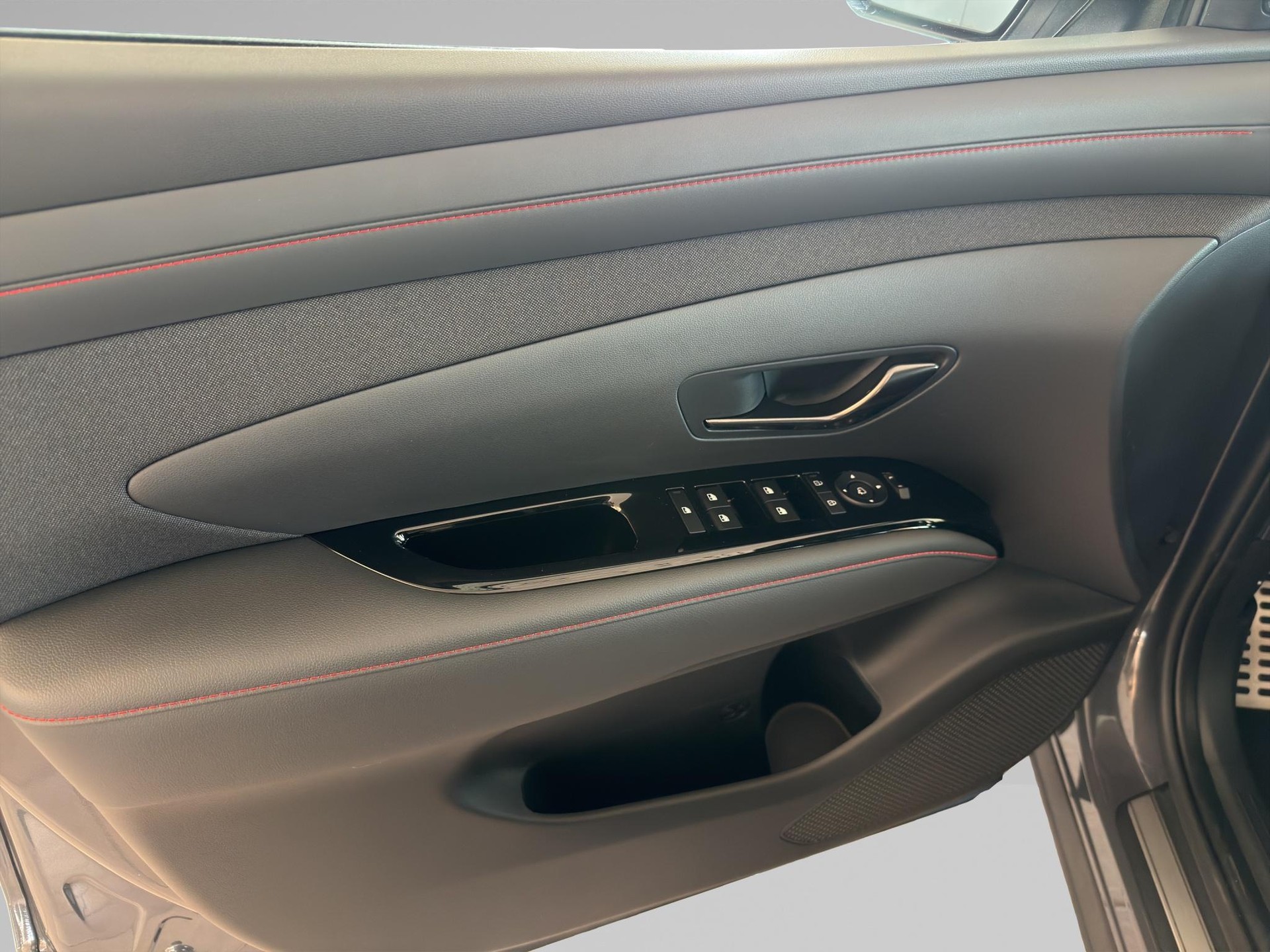 HYUNDAI Tucson 1.6 T-GDi N-Line 4WD-image-17