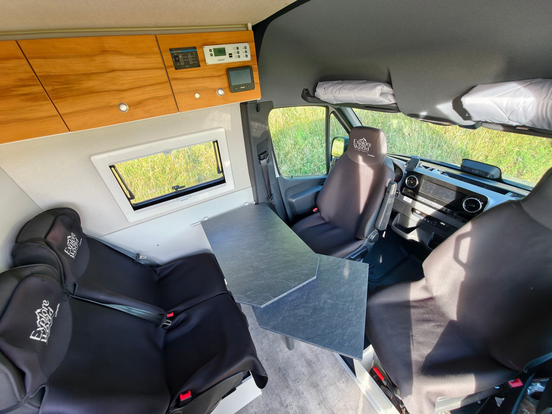 MERCEDES-BENZ CreaVan Familiencamper 419 (319) AWD / 4x4-image-1