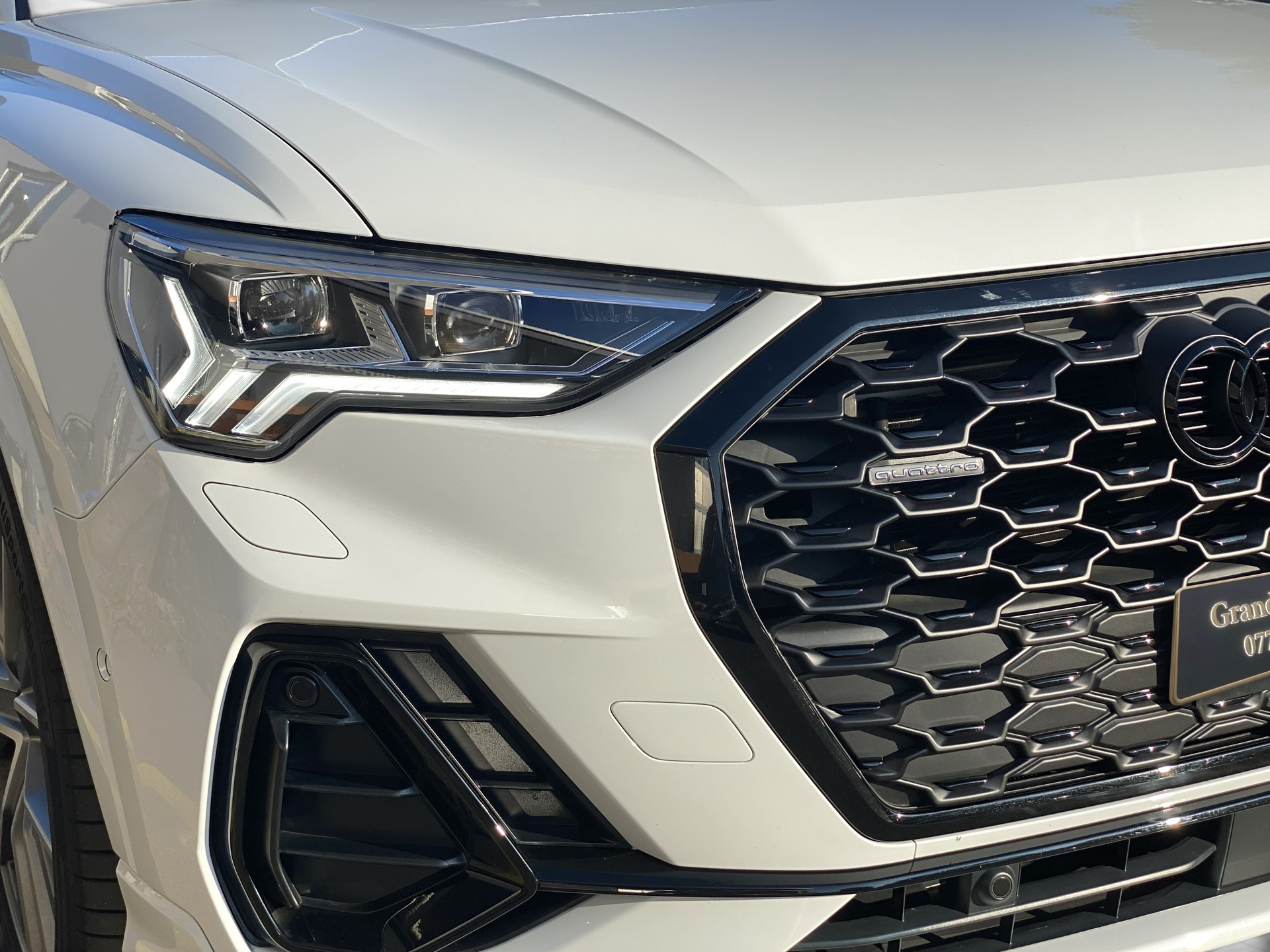 AUDI Q3 Sportback 45 TFSI S line quattro S-tronic-image-9