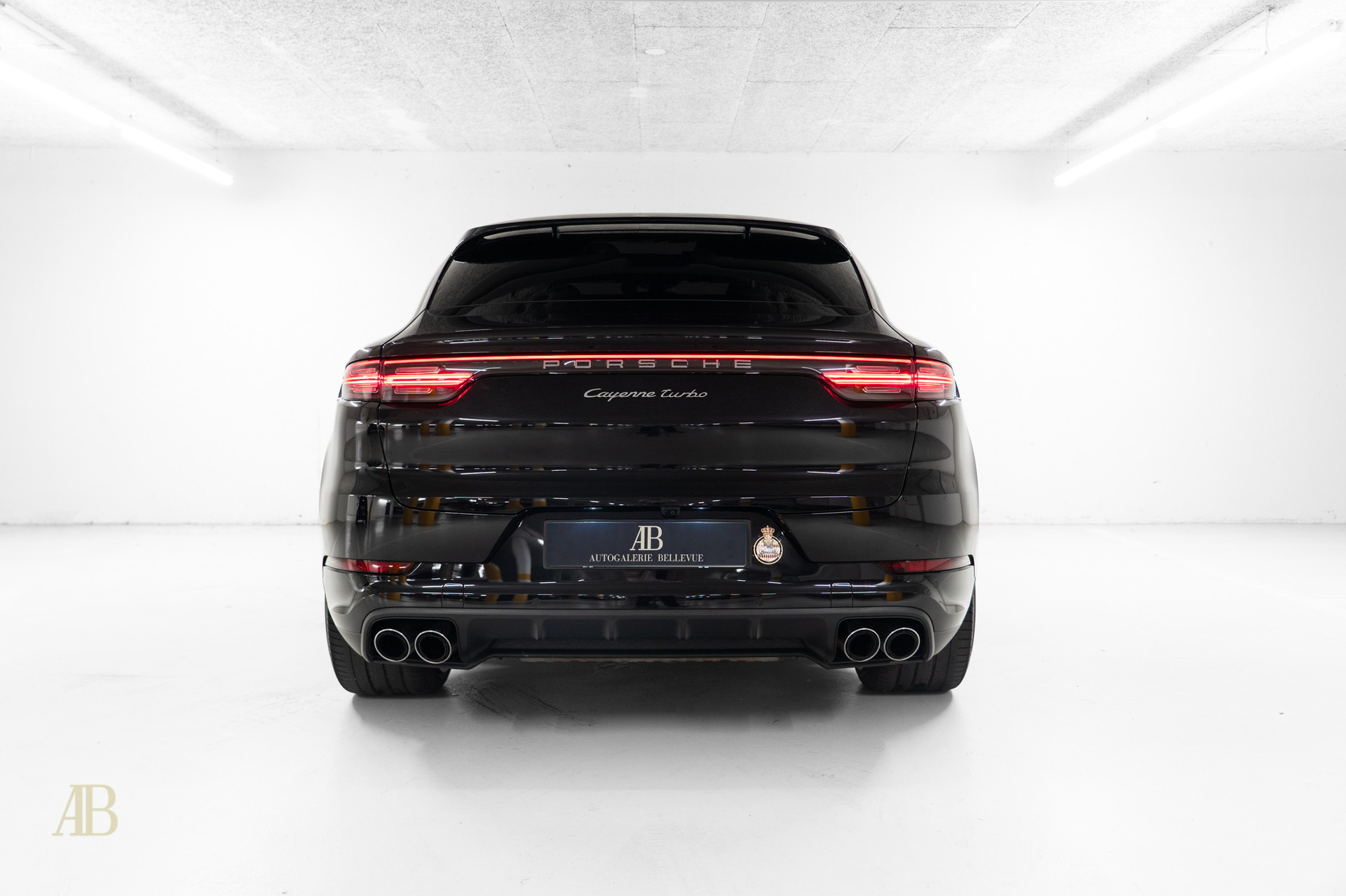 PORSCHE Cayenne Coupé 4.0 V8 Turbo-image-5