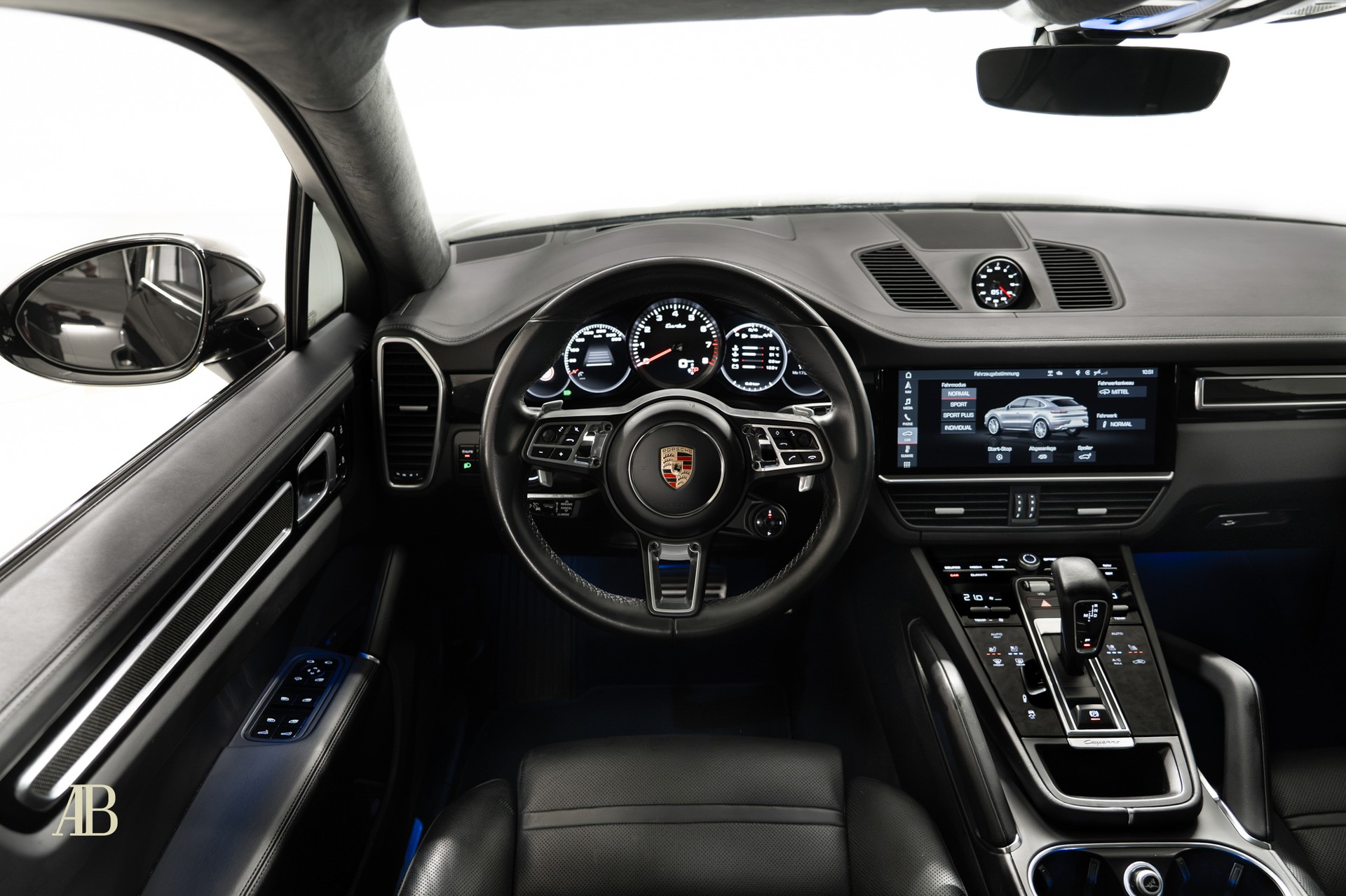 PORSCHE Cayenne Coupé 4.0 V8 Turbo-image-11