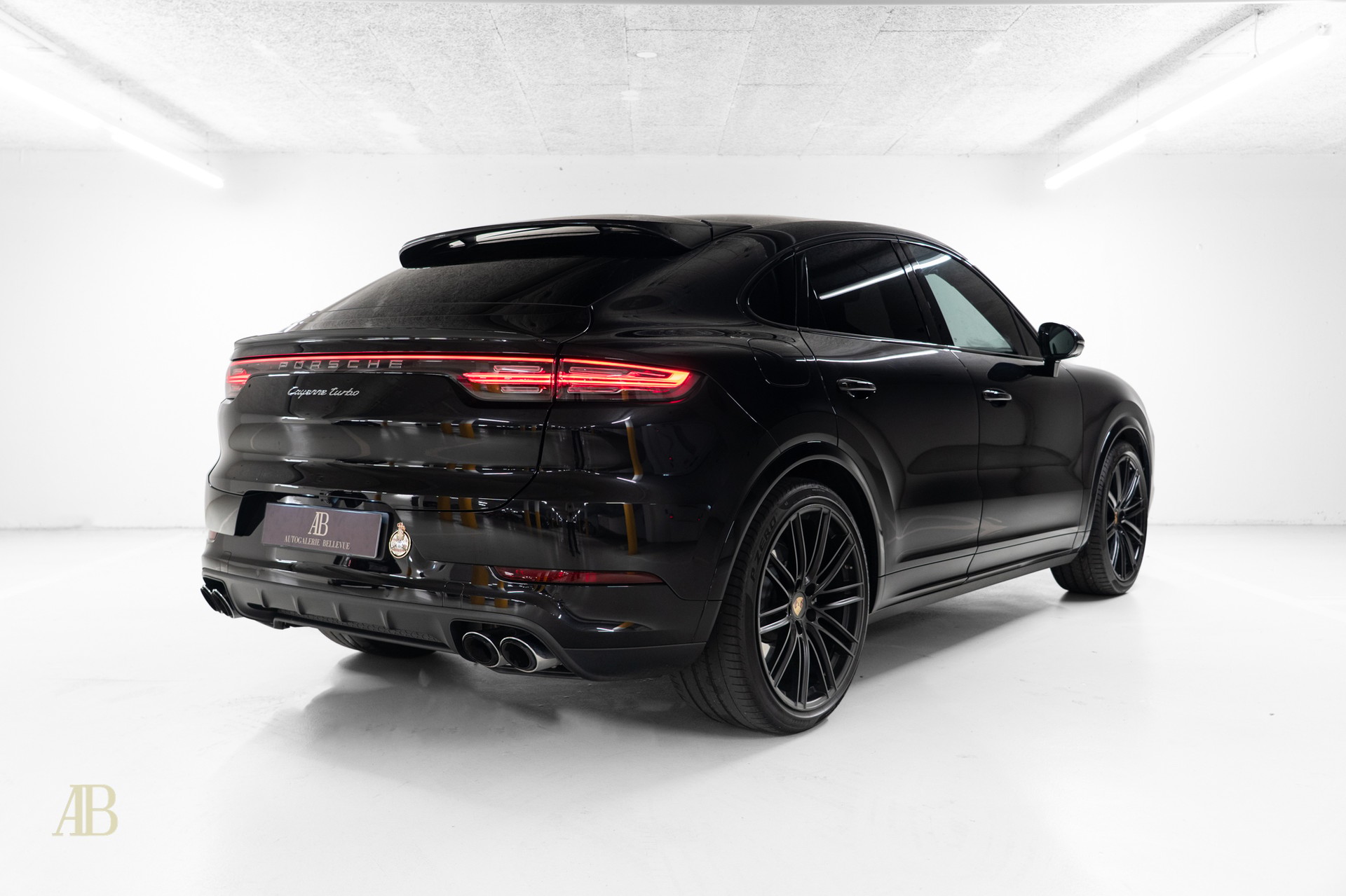 PORSCHE Cayenne Coupé 4.0 V8 Turbo-image-7