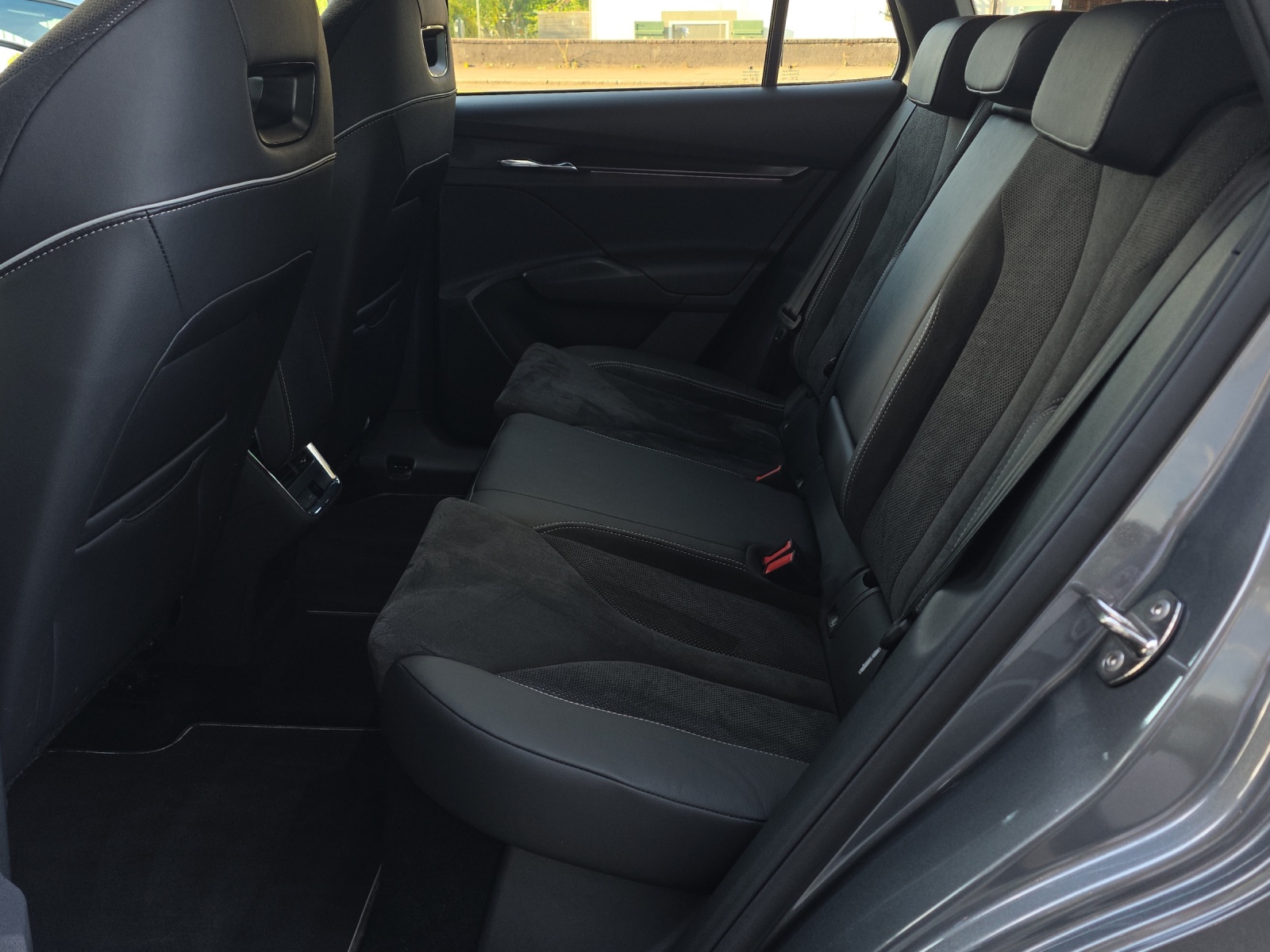 SKODA Enyaq iV 80x SportLine-image-7