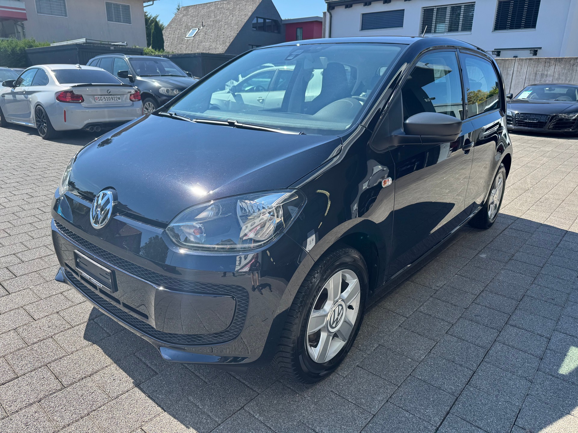 VW Up 1.0 start up-image-2